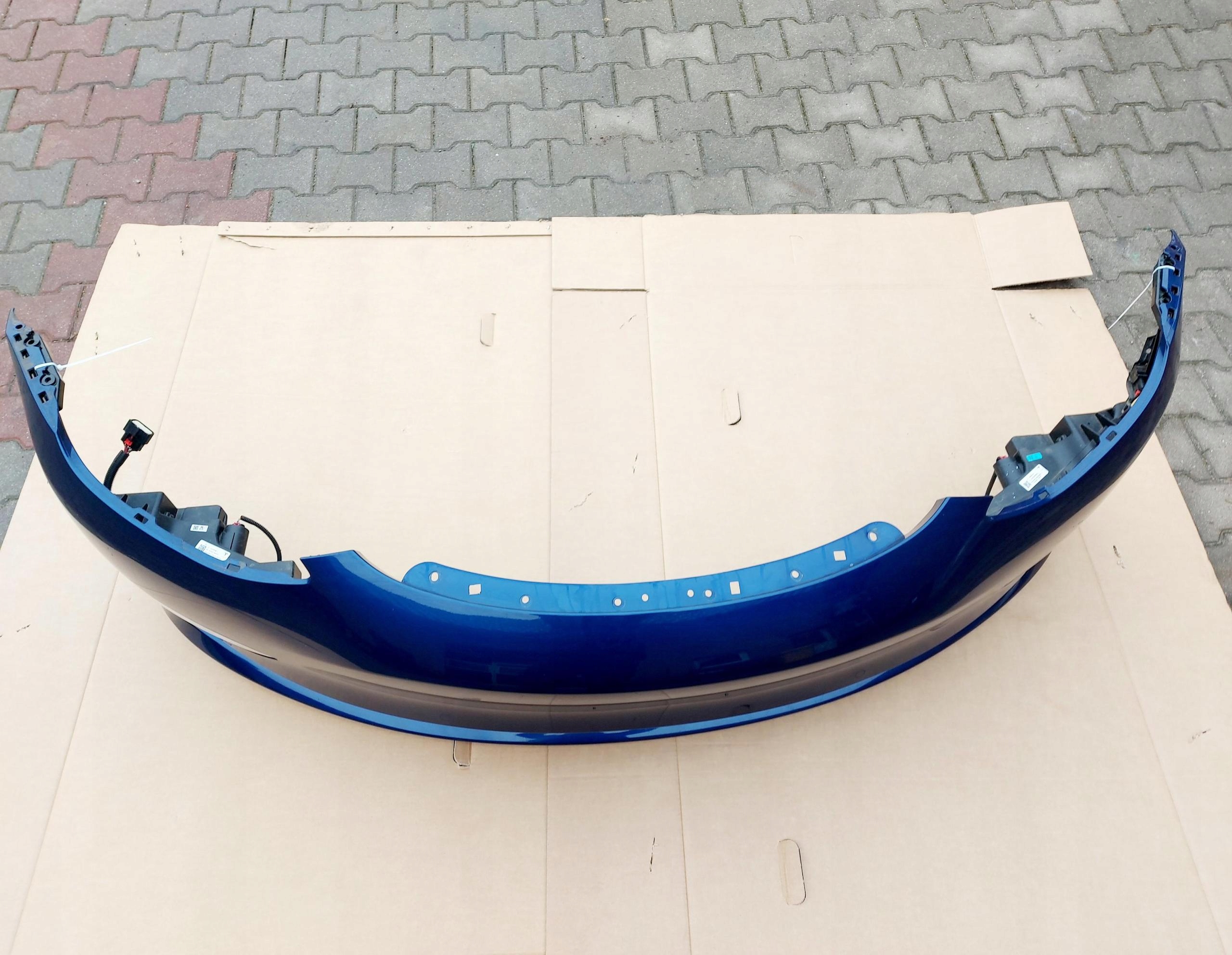 TESLA 3 TESLA III 22r. Zderzak przód kompletny kolor PPSB 1531702-03-C Kolor niebieski