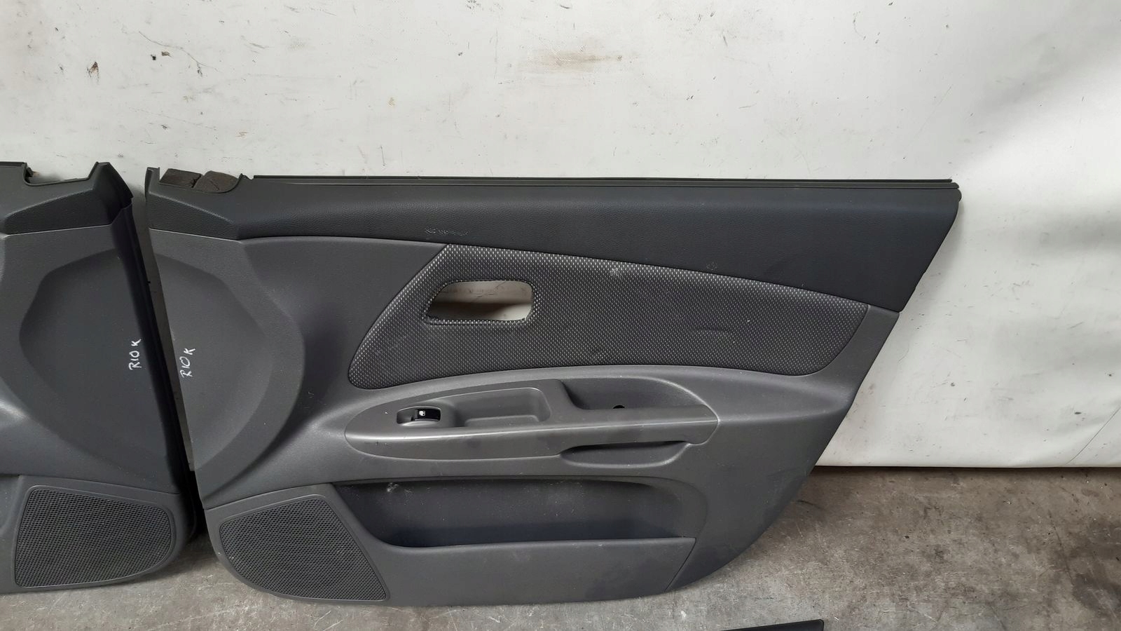 side side komplet Kia Rio II 1,4 HB