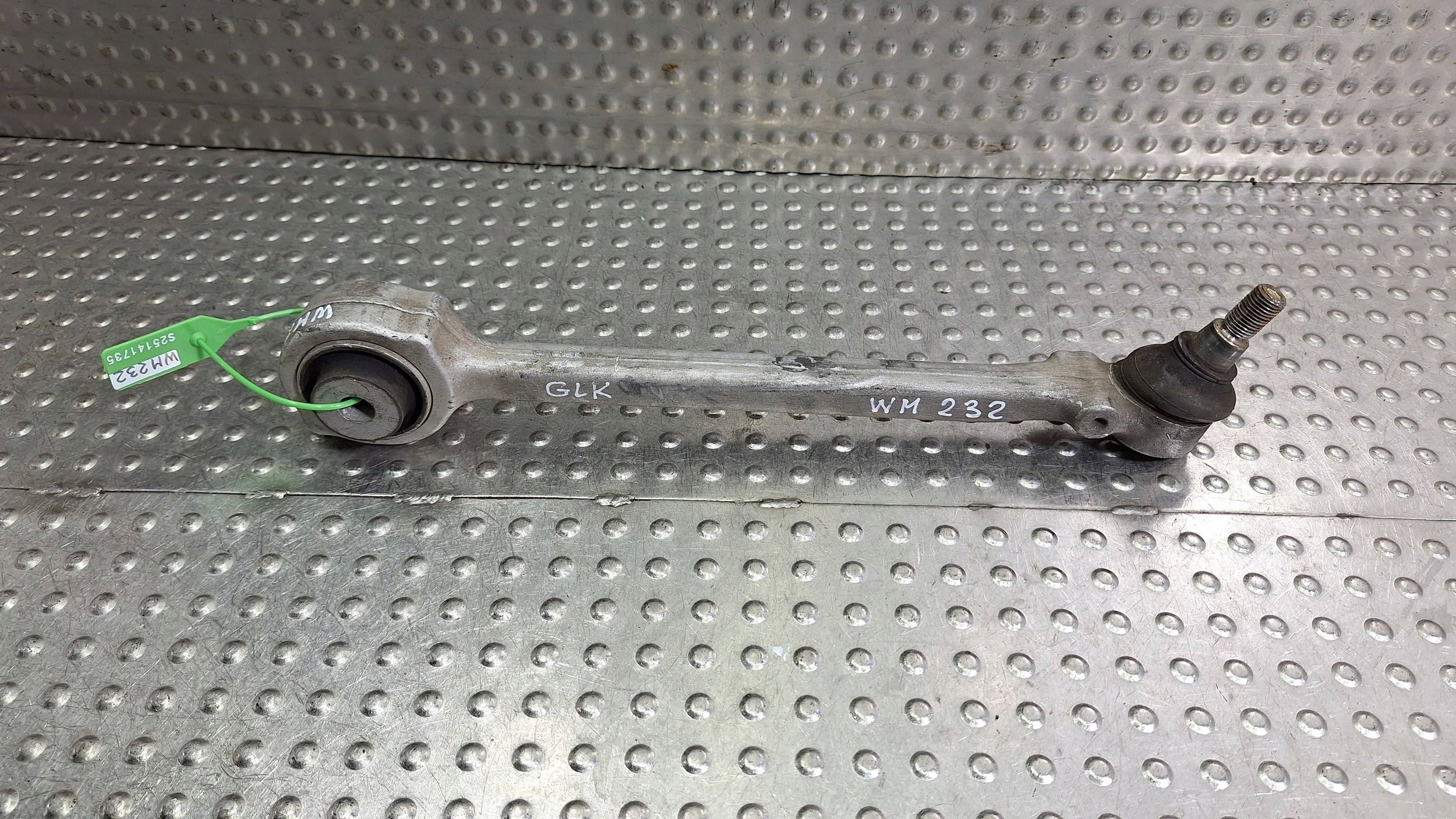 arm left right front A2043308011 MERCEDES GLK X204