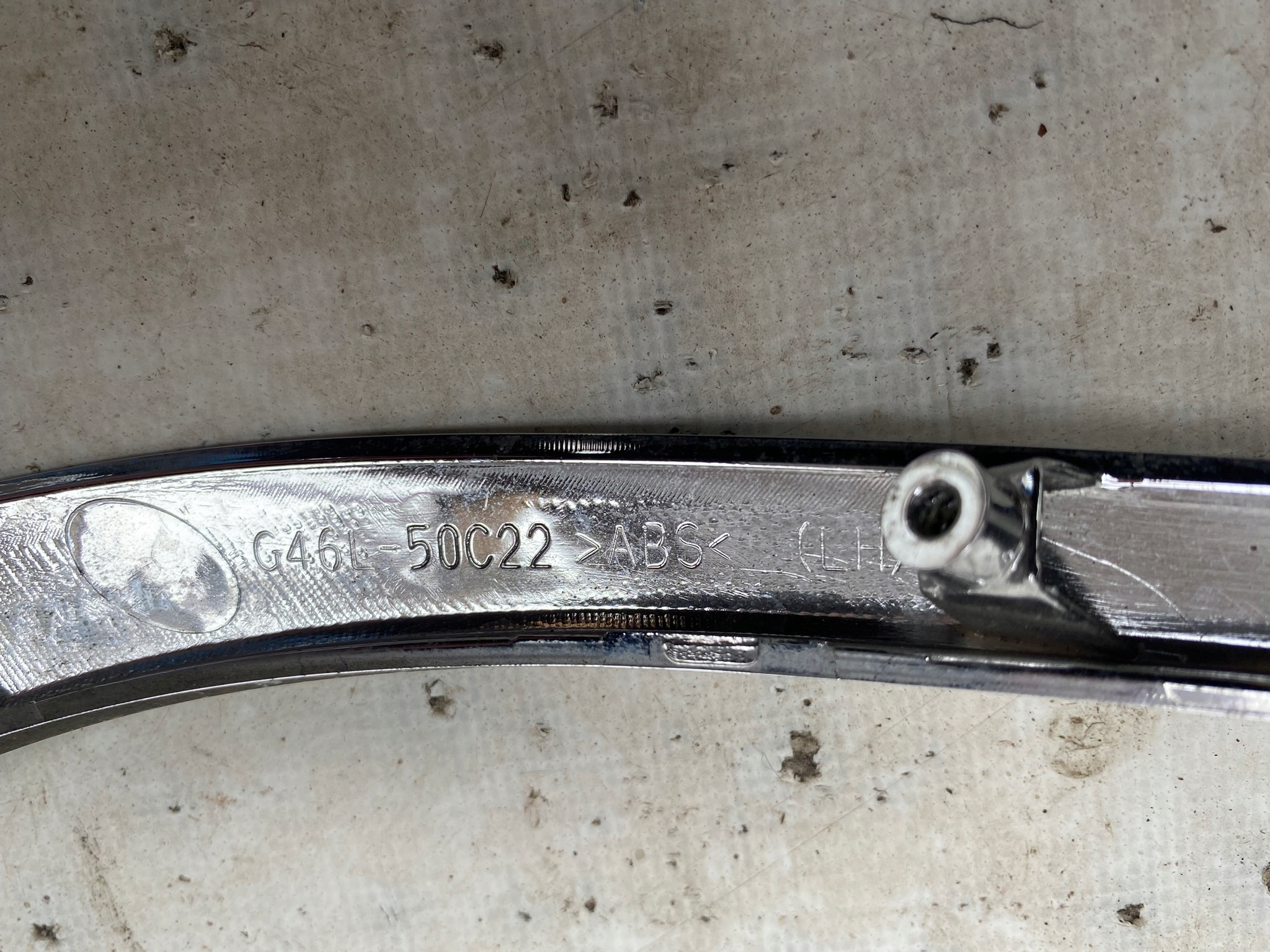MAZDA 6 14- LIFT CHROM moulding KRATKI front left