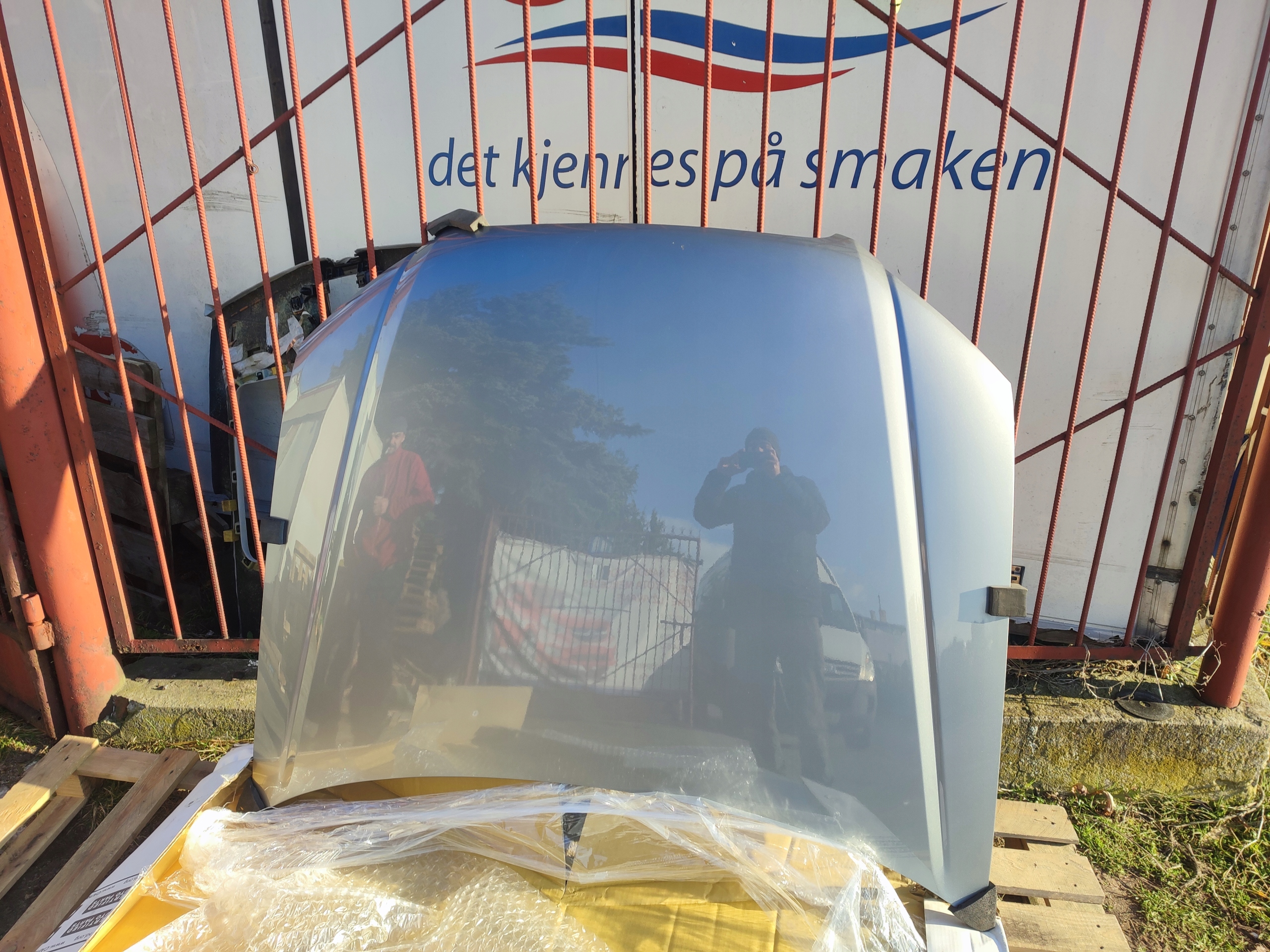 Cofano Audi A4 B7 LY7G DEFEKCIK 2