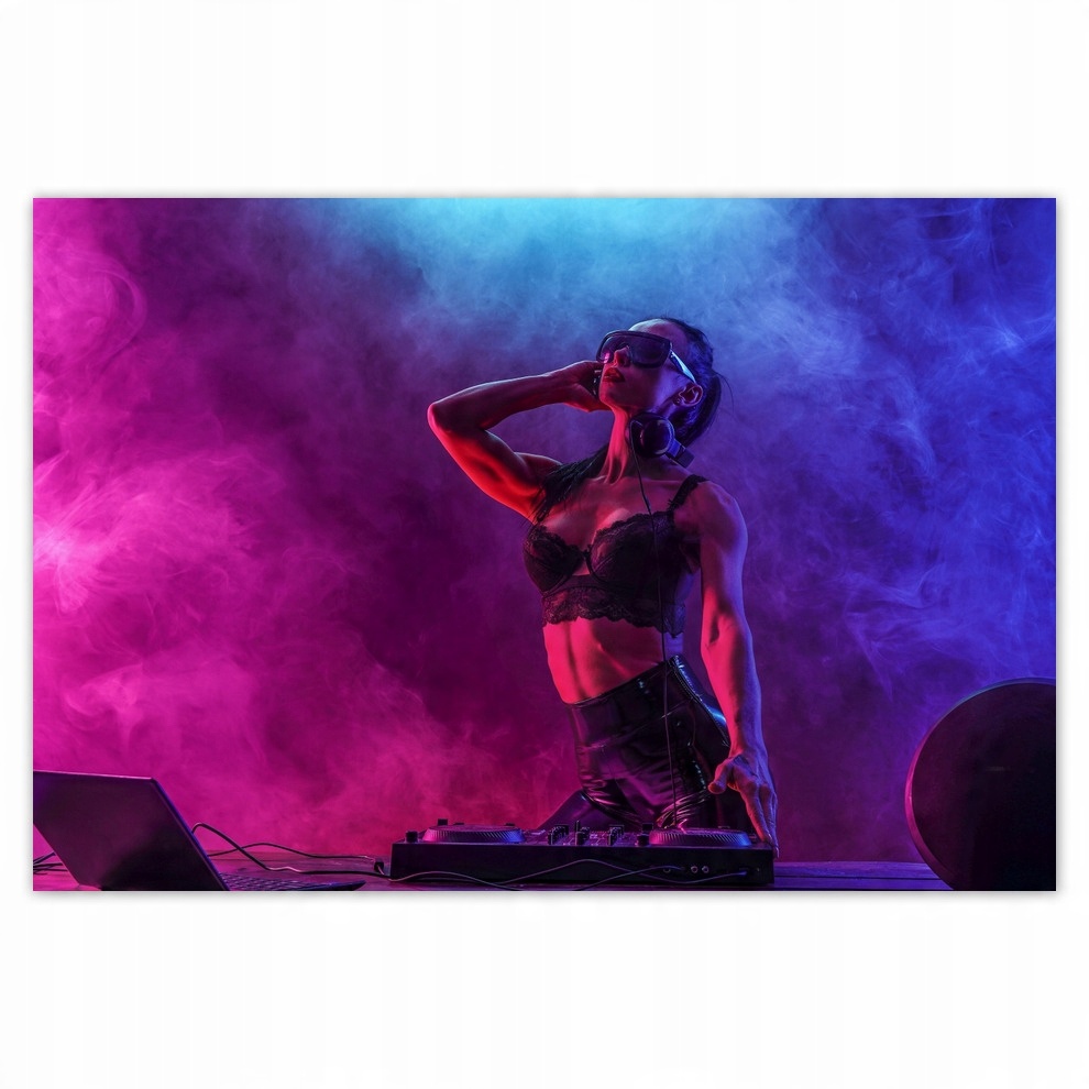 

Plakaty 200x135 DJka Kobieta Dj