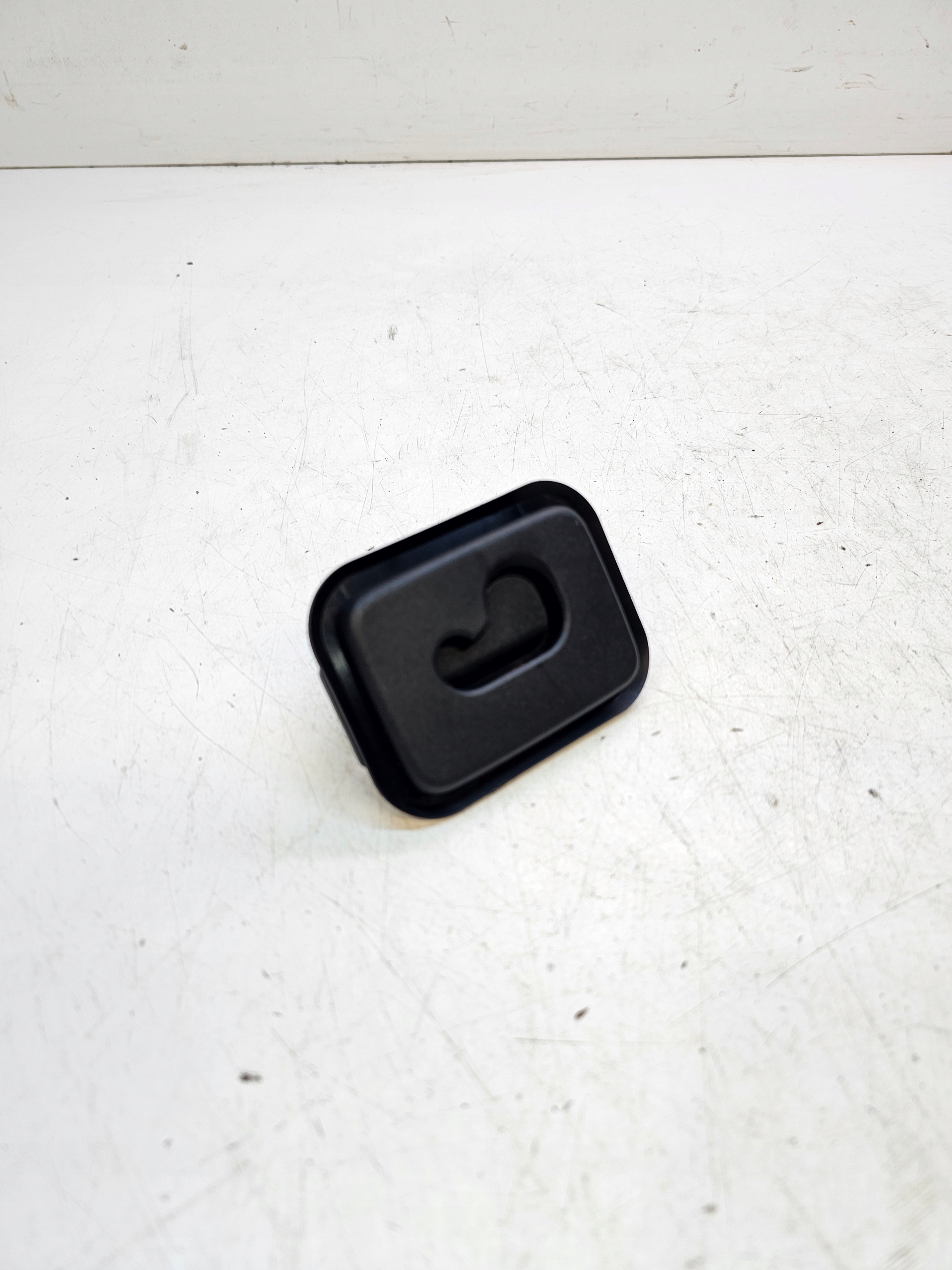 bracket SIATKI boot left AUDI A6 C7 4G9861735