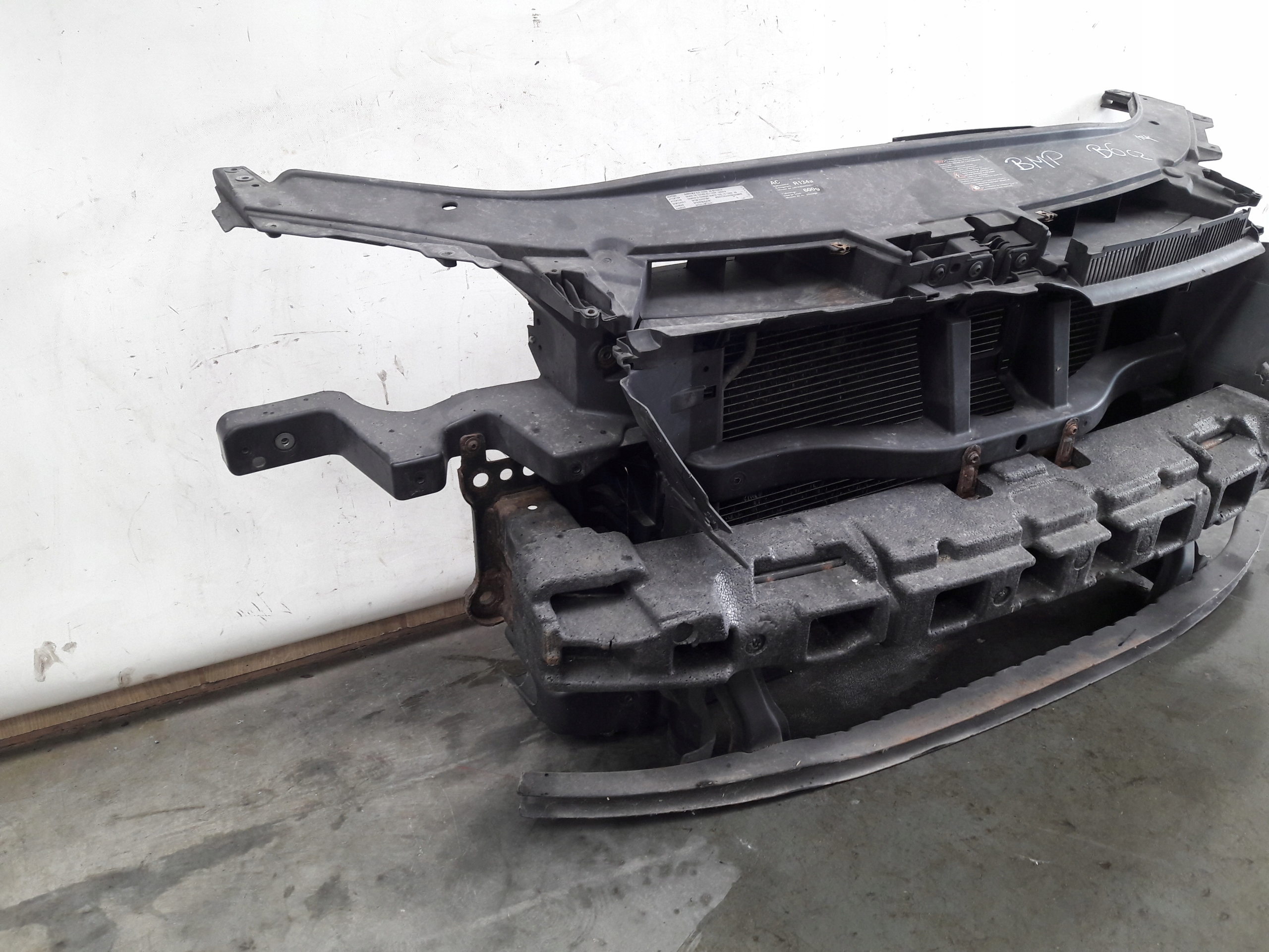 support panel for radiators pillar iron VW Passat B6