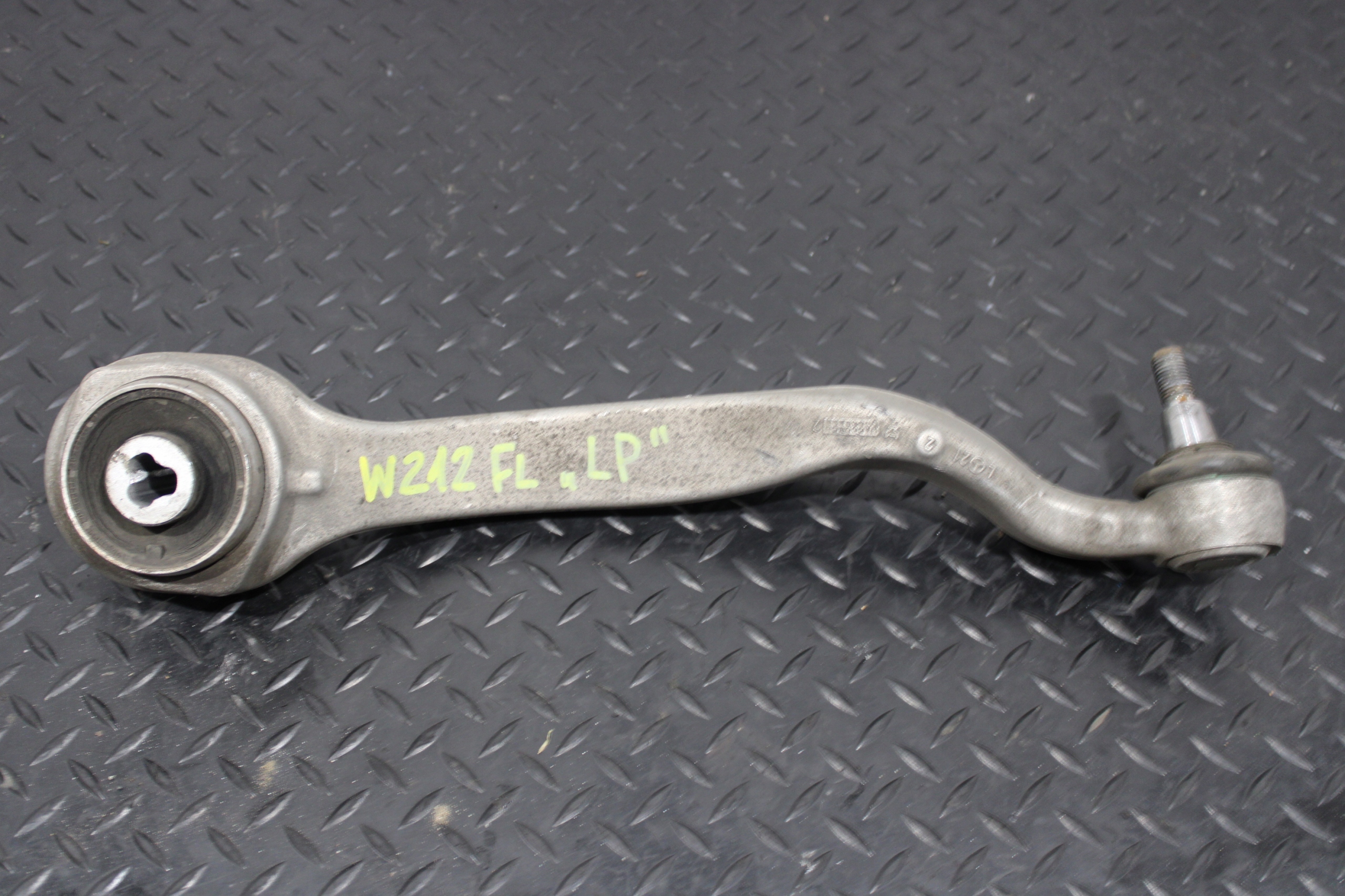 arm left front front MERCEDES E-KLASA W212 LIFT