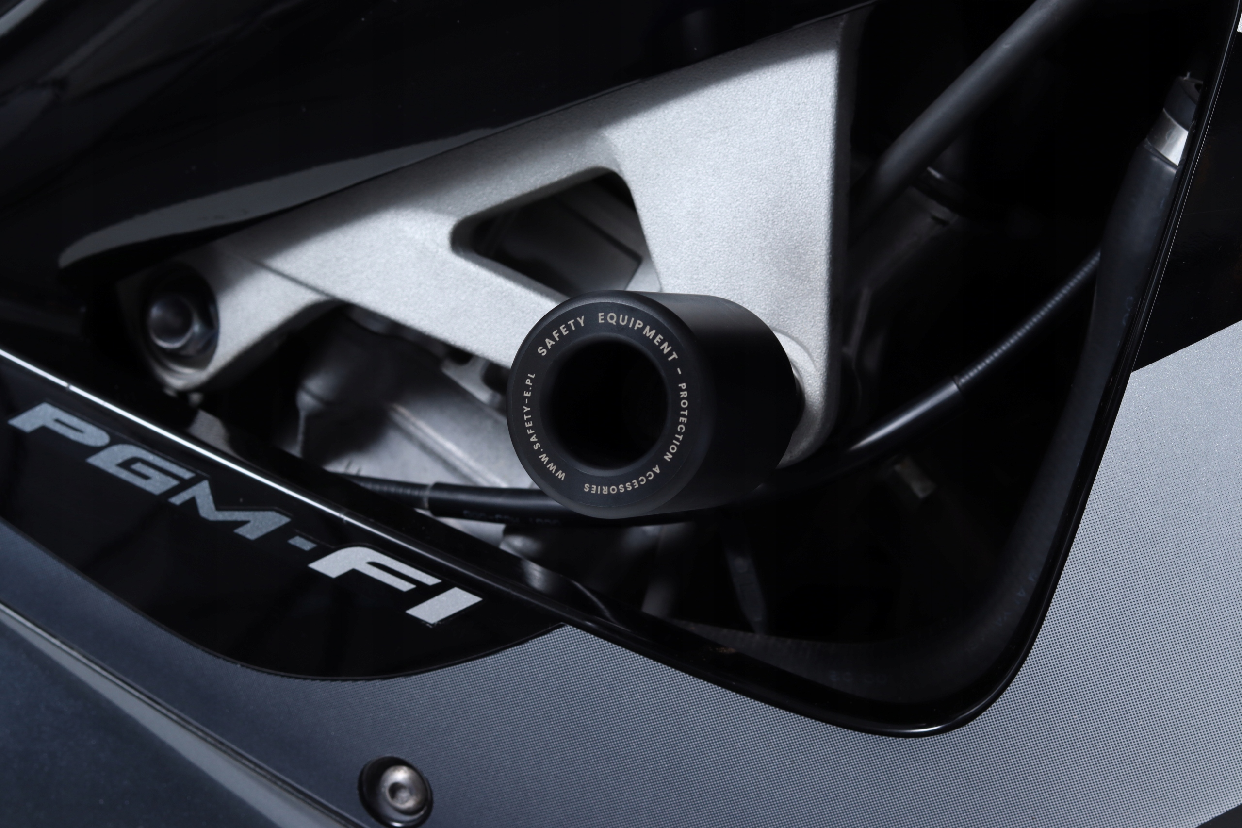 Honda CBR900RR 954 2002-2003 - Crash pady SE Numer katalogowy producenta SE-7413