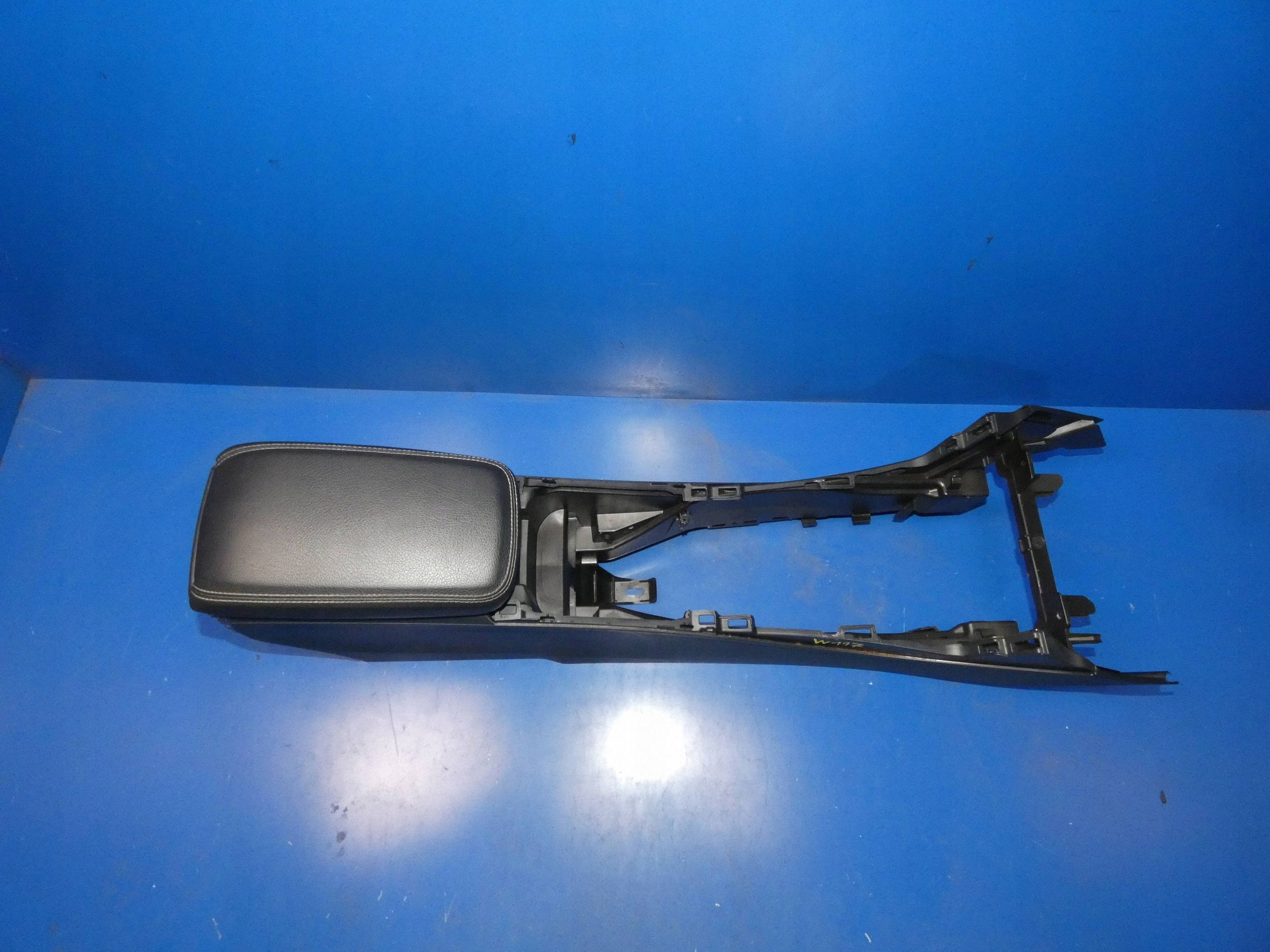 MERCEDES CLA W117 W176 W156 tunnel central armrest