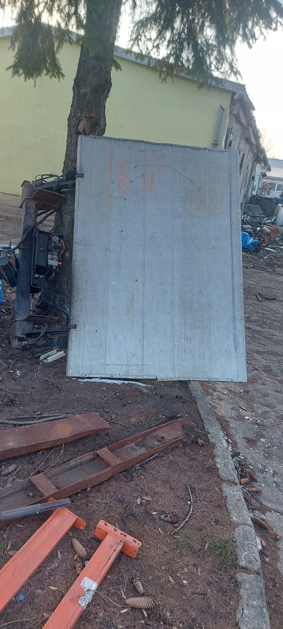 DHLM.10 - DHollandia подъемная платформа 12V 750kg