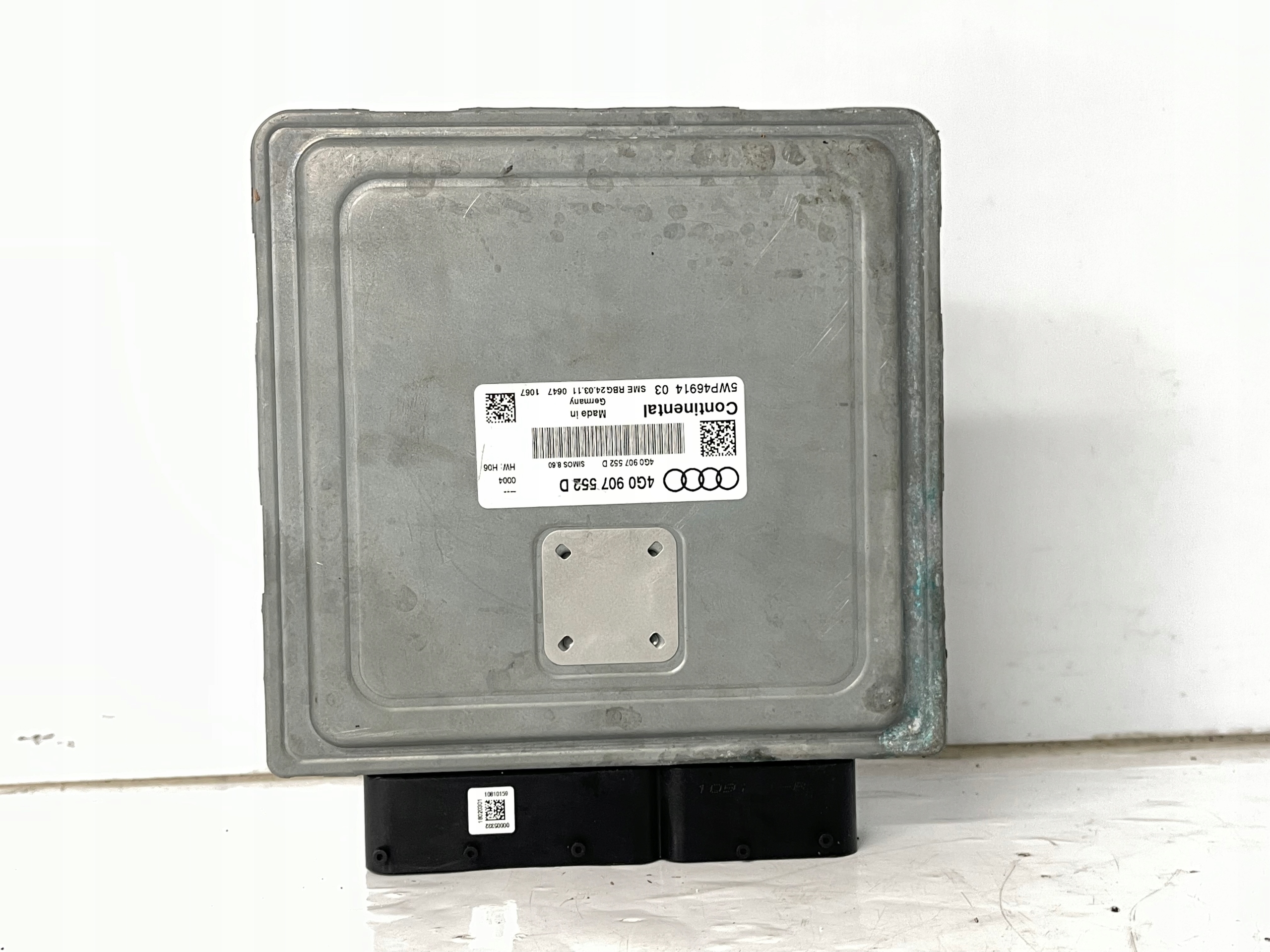 control unit of the engine AUDI A6 C7 A7 2.8 FSI 4G0907552F