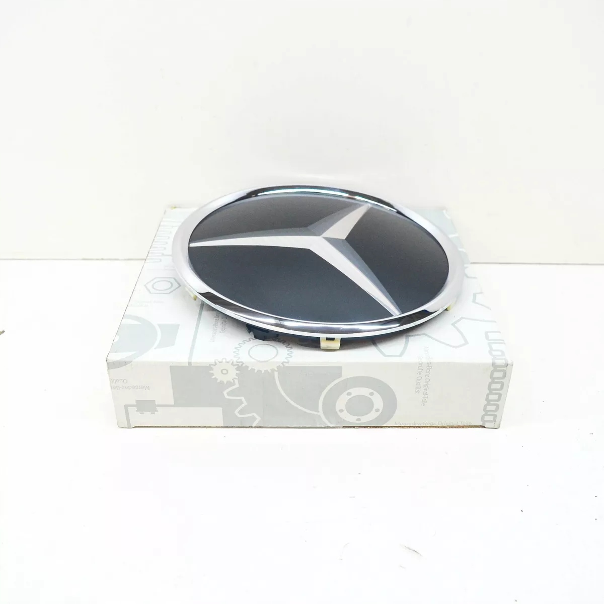 OE MERCEDES LOGO EMBLEMAT GWIAZDA DISTRONIC A0008880500