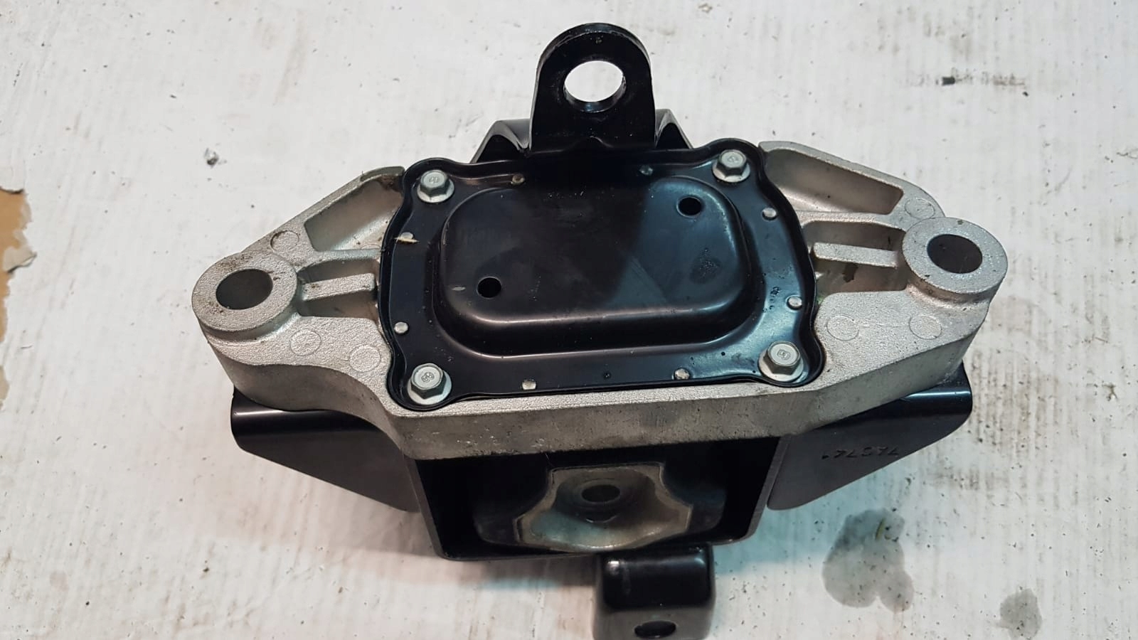 holder engine mount HYUNDAI TUCSON 15- 21830-D3100