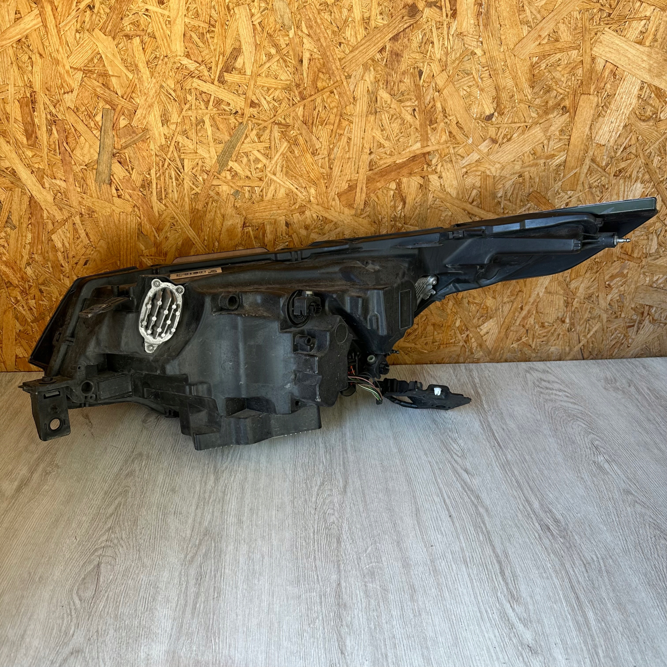 KOMPLET LAMP PRZEDNICH LAND ROVER DISCOVERY V LED Producent części Land Rover OE