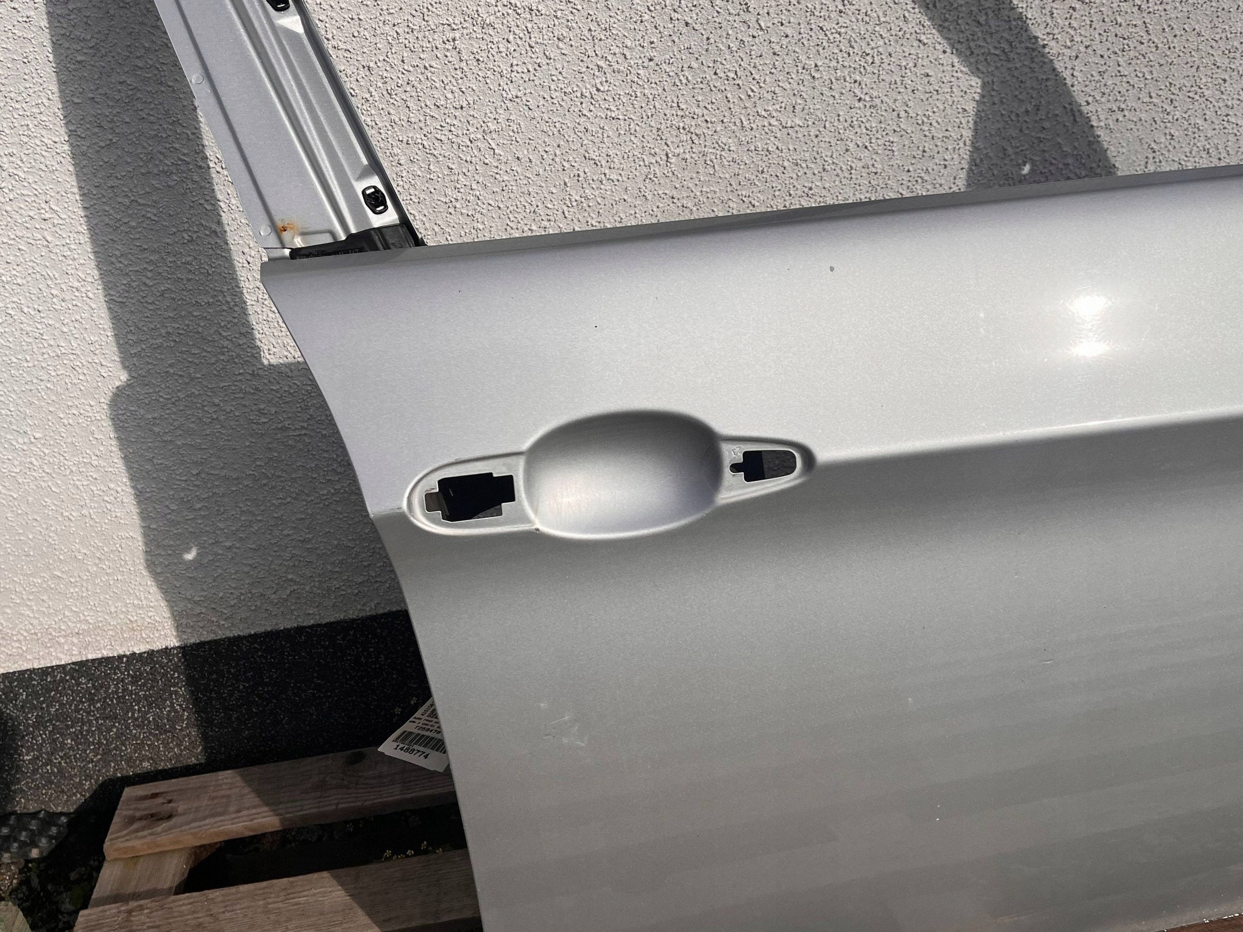 dvere predné pravá strana BMW 3 E91 5A2A386 @M