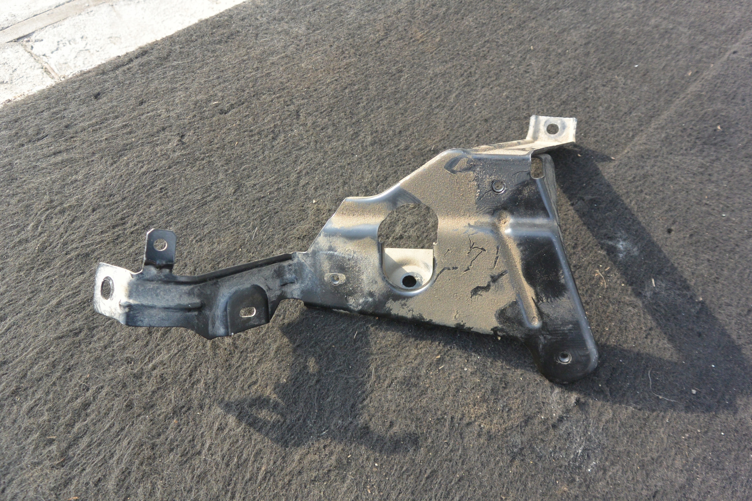 holder bracket 3.0B MASERATI QUATTROPORTE EU