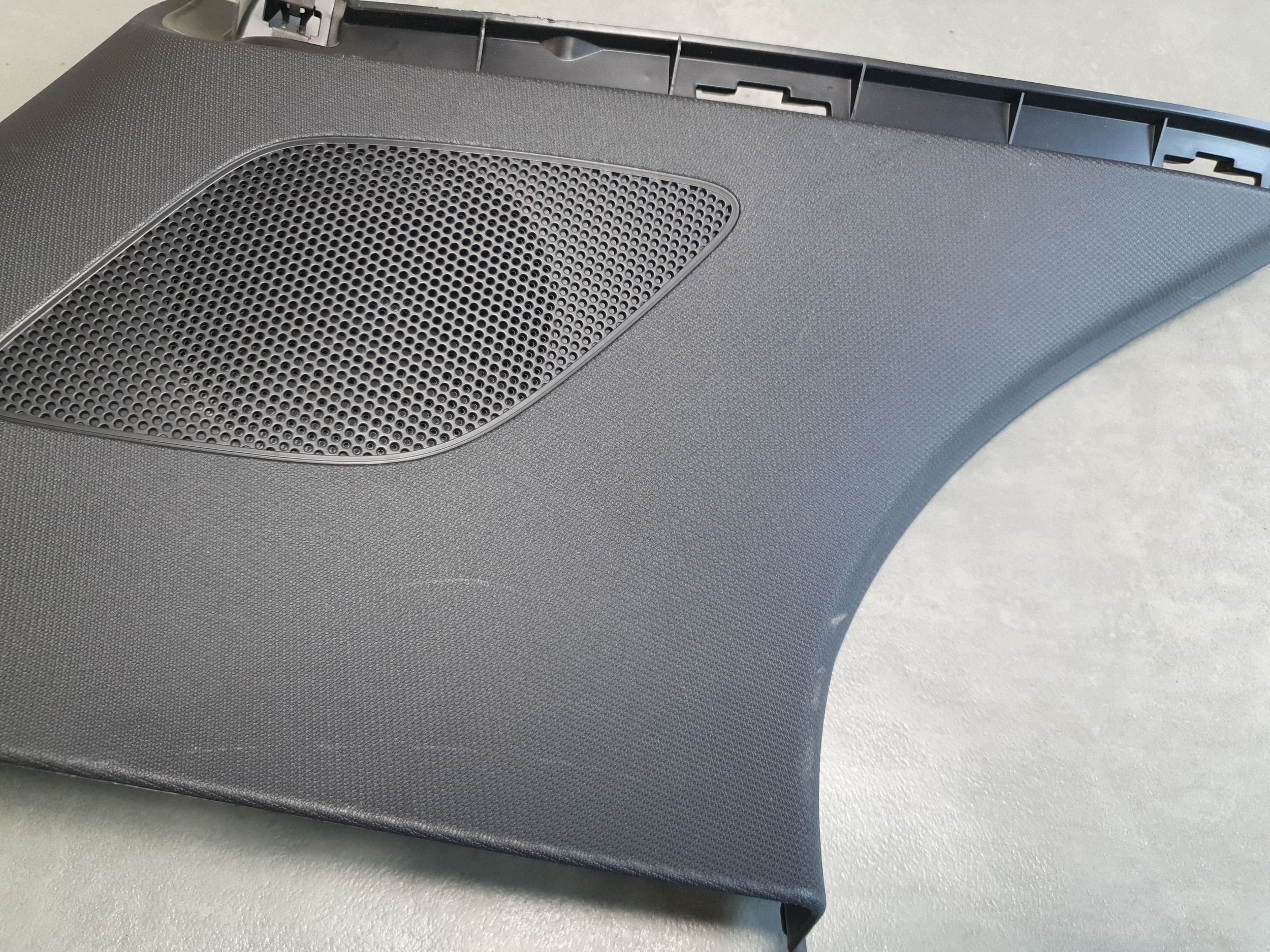 Audi SQ6 e-tron blende abdeckung säule D links 85H867245A