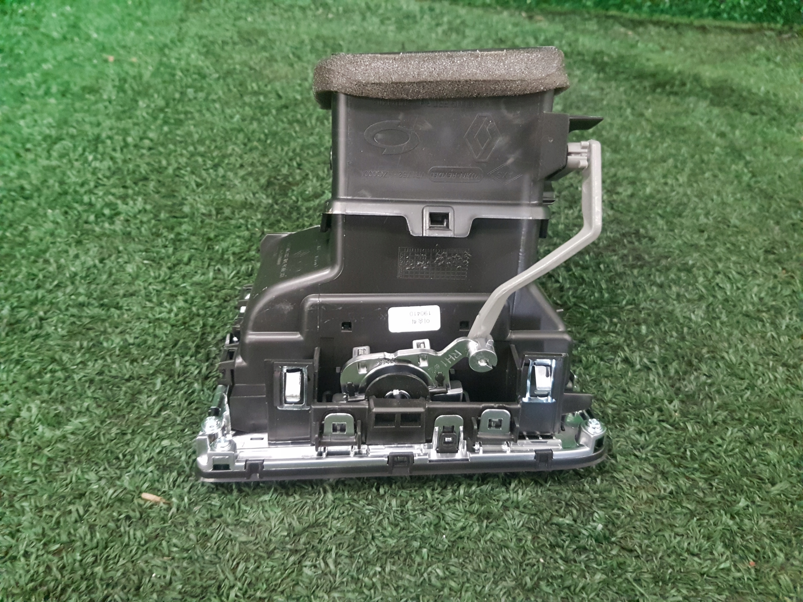 grid air conditioning devices right RENAULT KOLEOS 2 687601297R 2018
