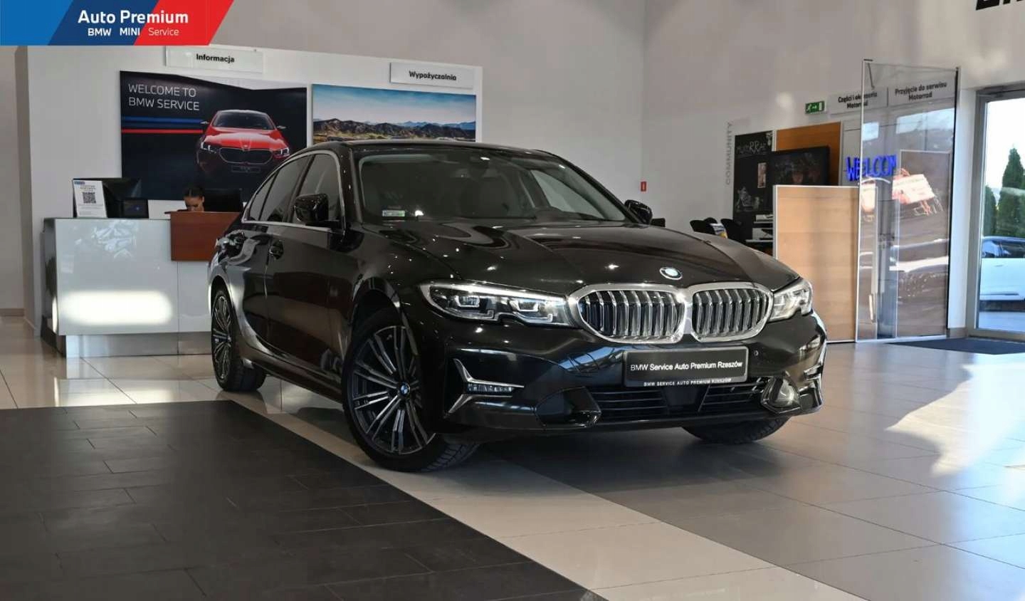 BMW Seria 3 320d xDriveFV23Hak HolowniczyLED Fog LightsModel Luxury Line