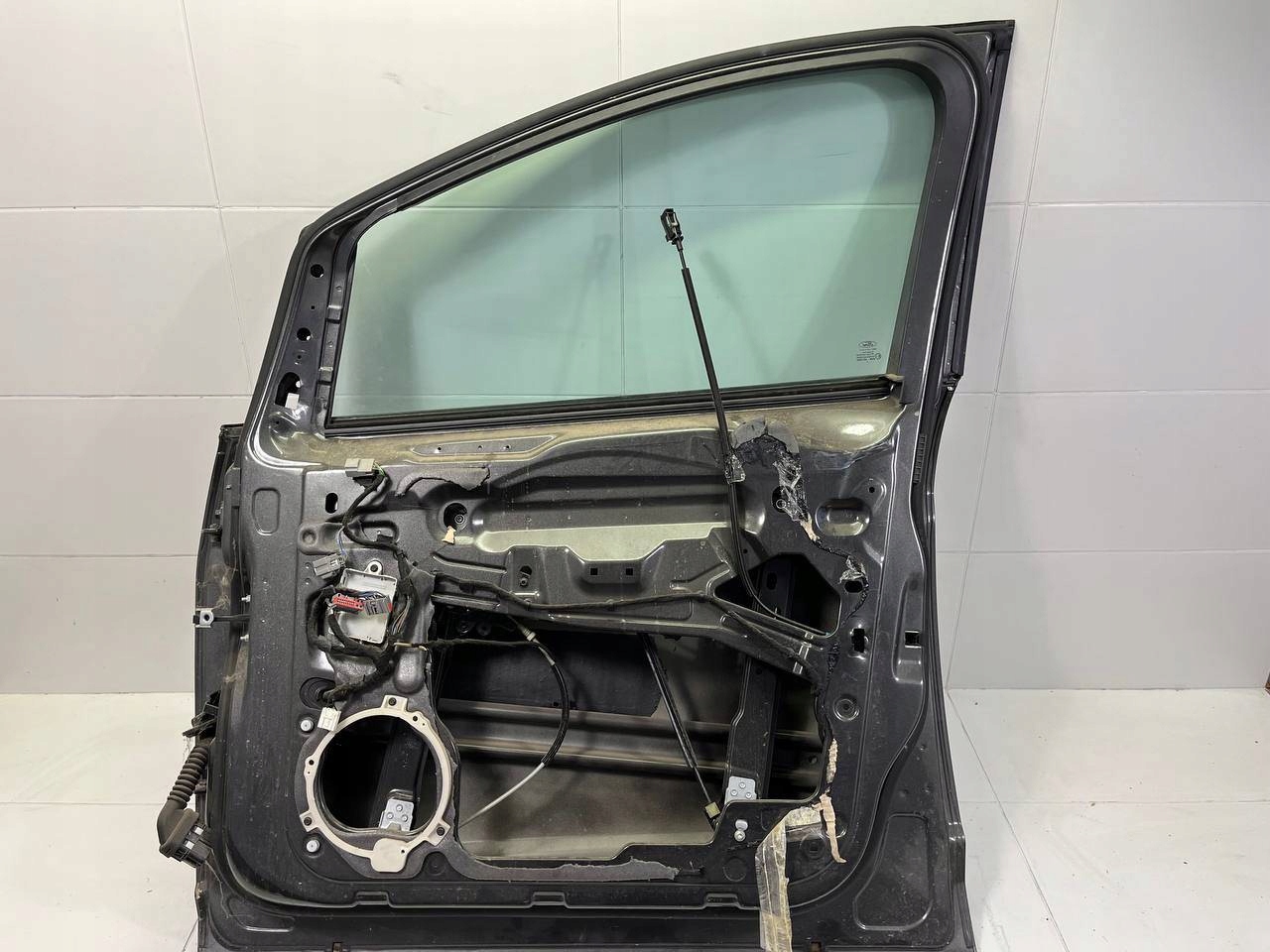 dveře předek pravá strana Ford C-Max 2 2015