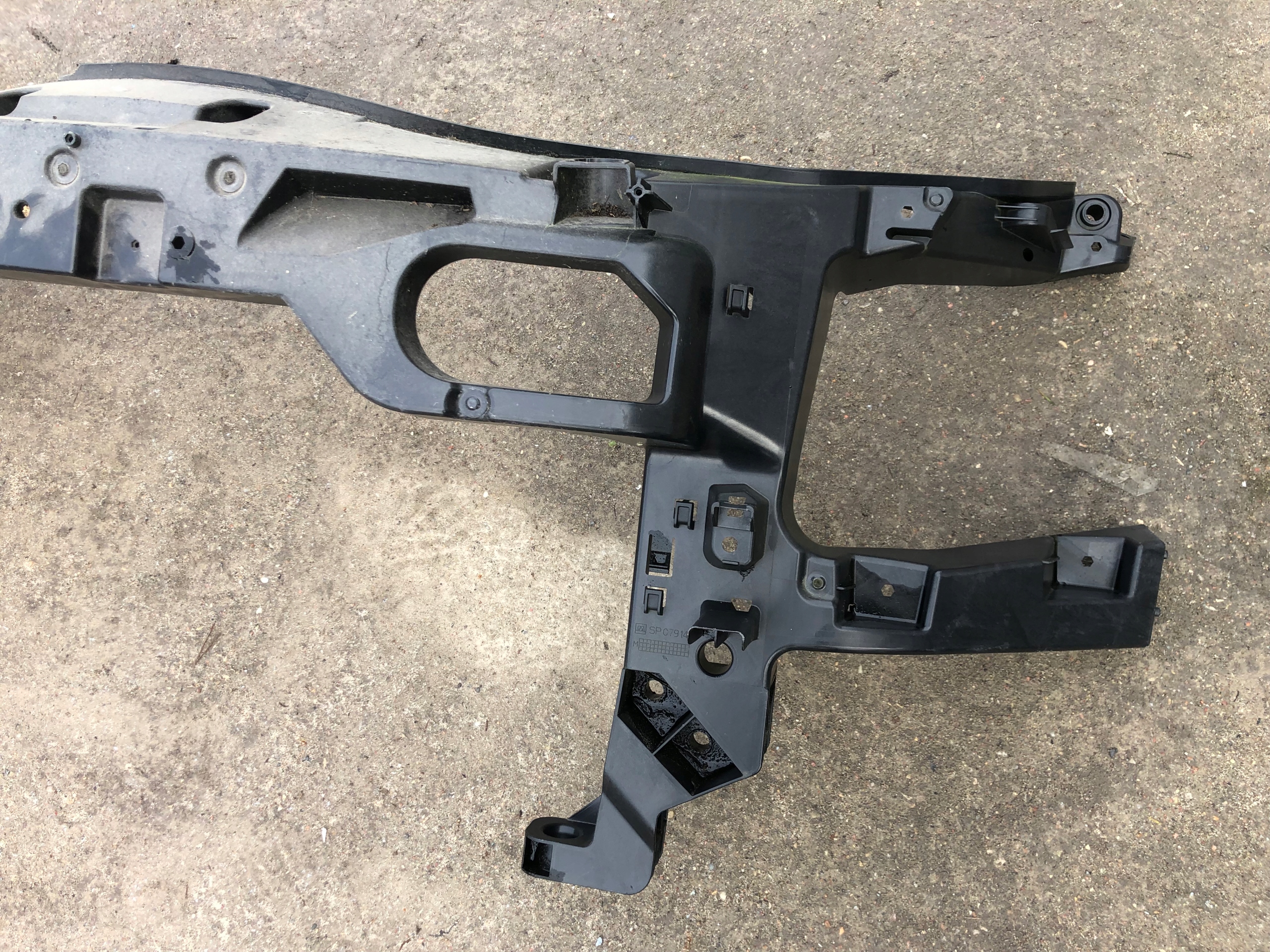 support panel for radiators front MERCEDES W910 A9108800500 without OKUCIA