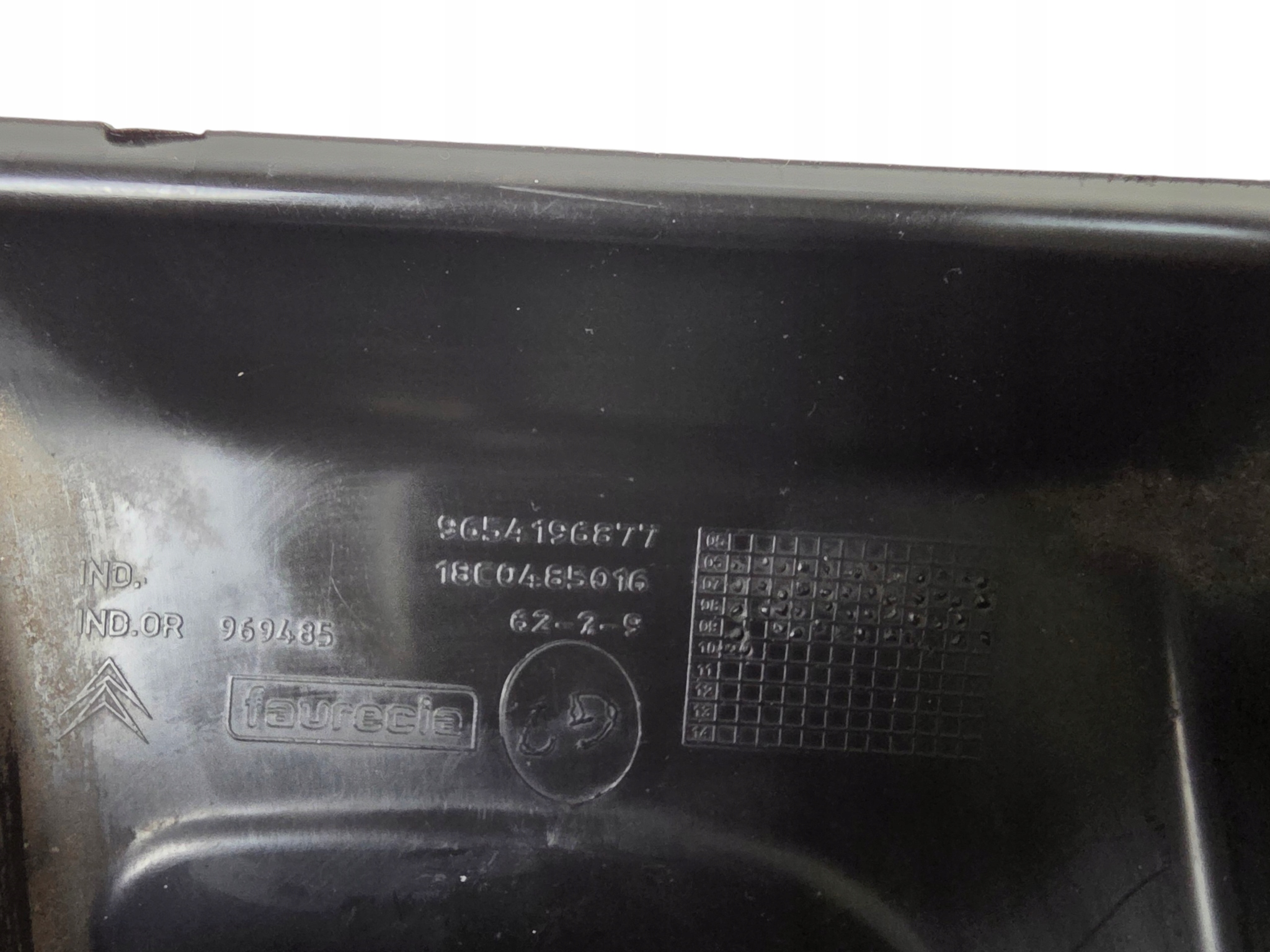 CITROEN C4 PICASSO (L) fog light left + frame grid left KOMPLET 9654196877