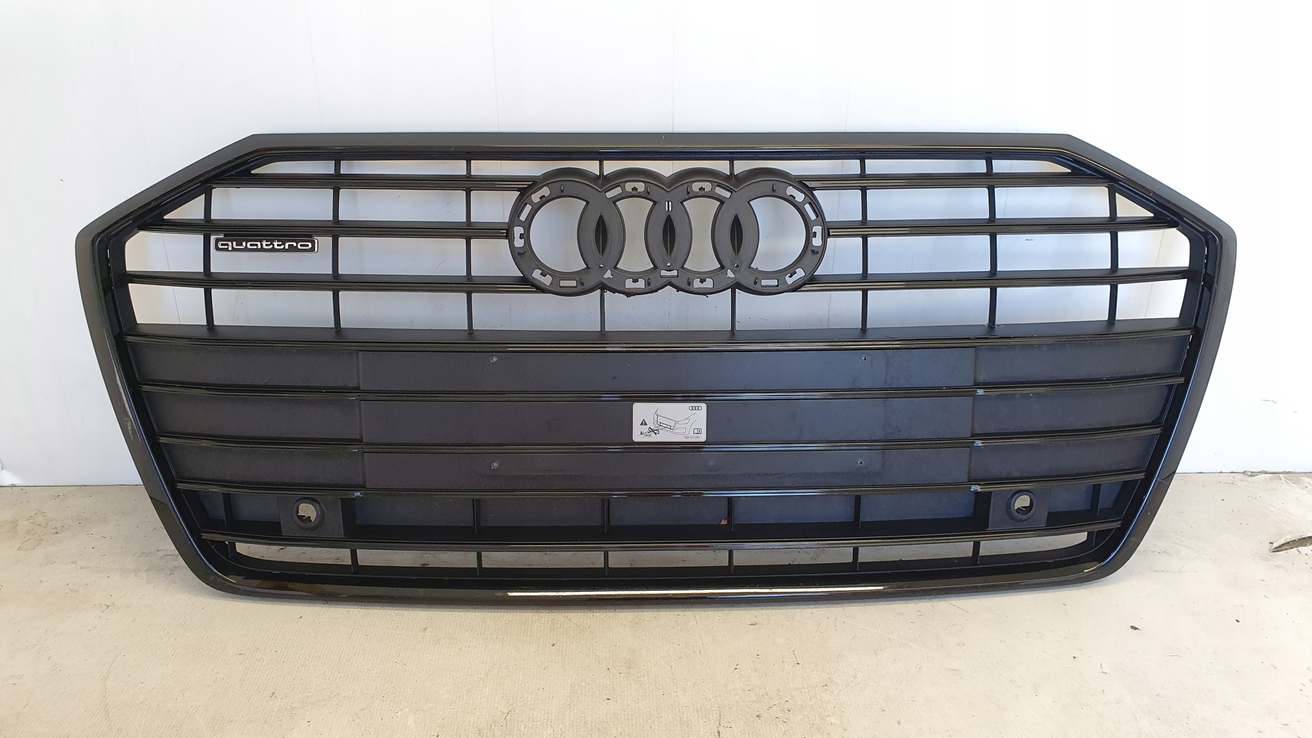 AUDI A6 C8 GRILL ATRAPA CHŁODNICY ORYGINAŁ
