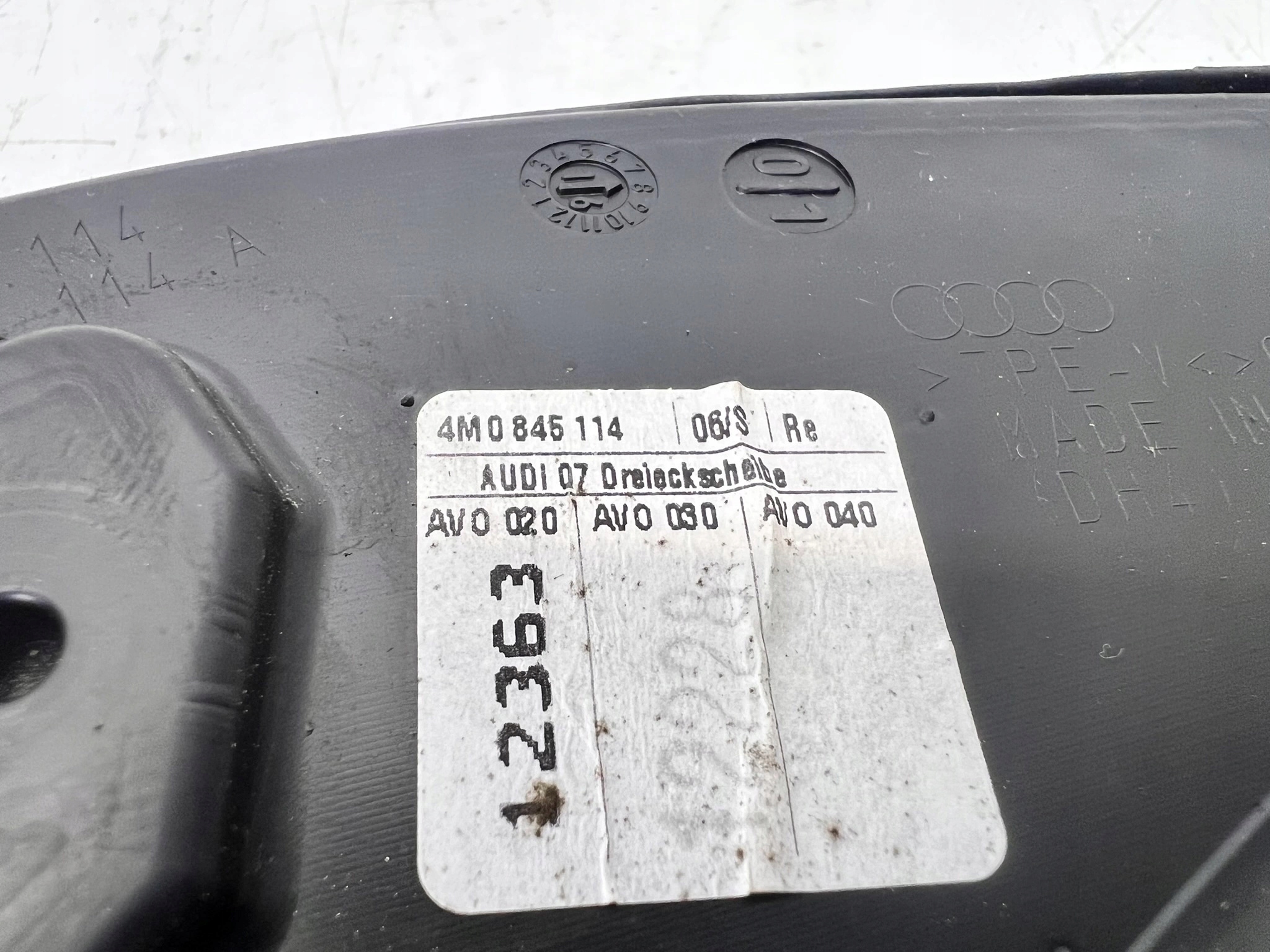 window side door right front AUDI Q7 4M 4M0845114