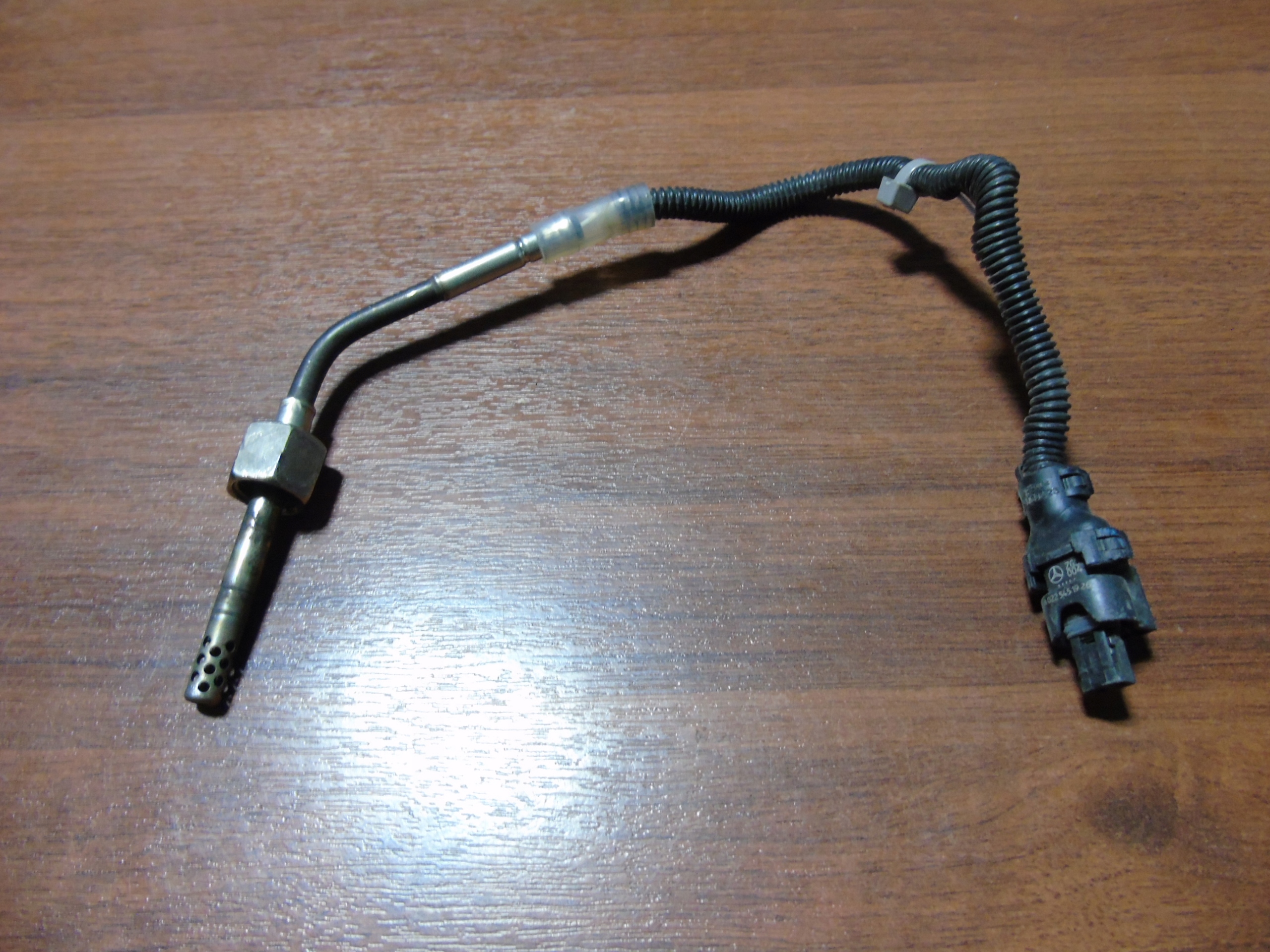 SENSOR TEMP. GASE MERCEDES W213 W238 W253 1