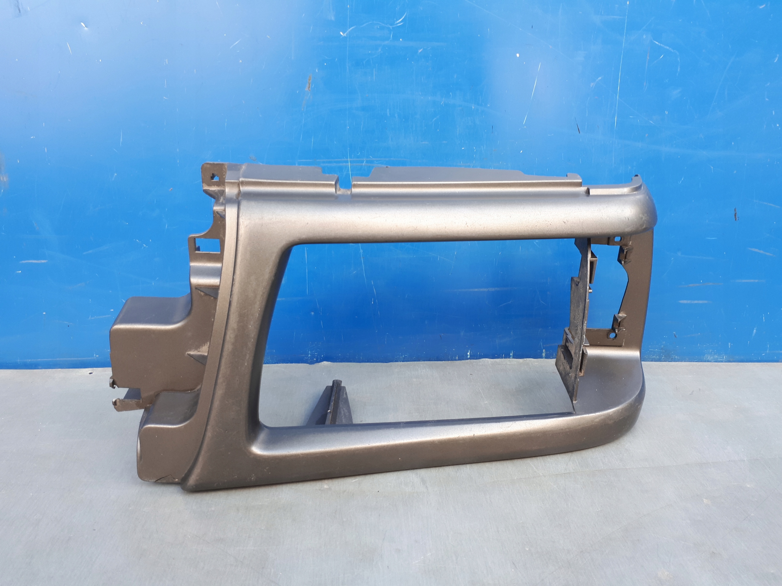 MAZDA B2500 1994-1998 94-98 рамка фары лампы