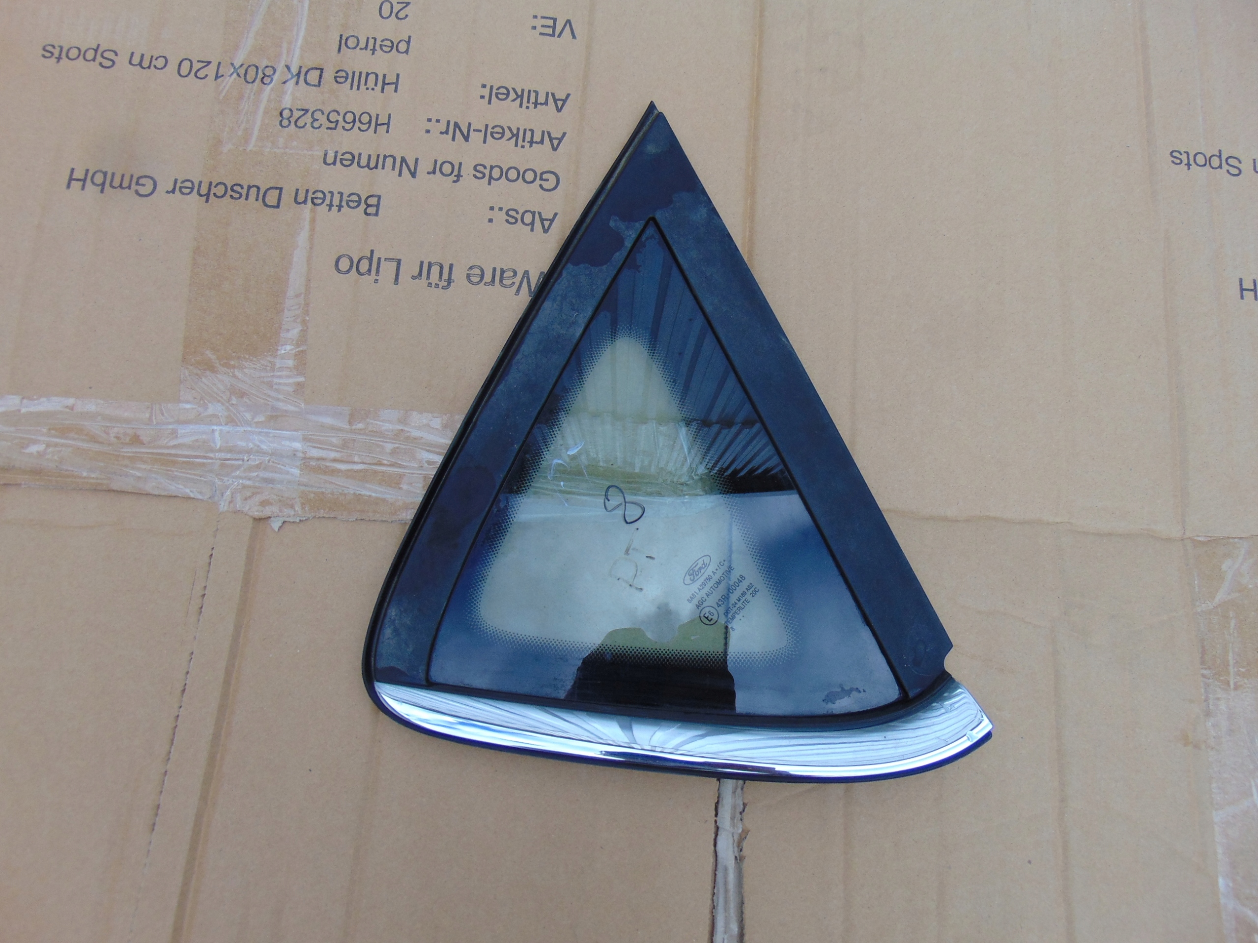 8A61-A29750-A - ЗАДНЄ ПРАВЕ СКЛО КУЗОВА FORD FIESTA MK7 08R