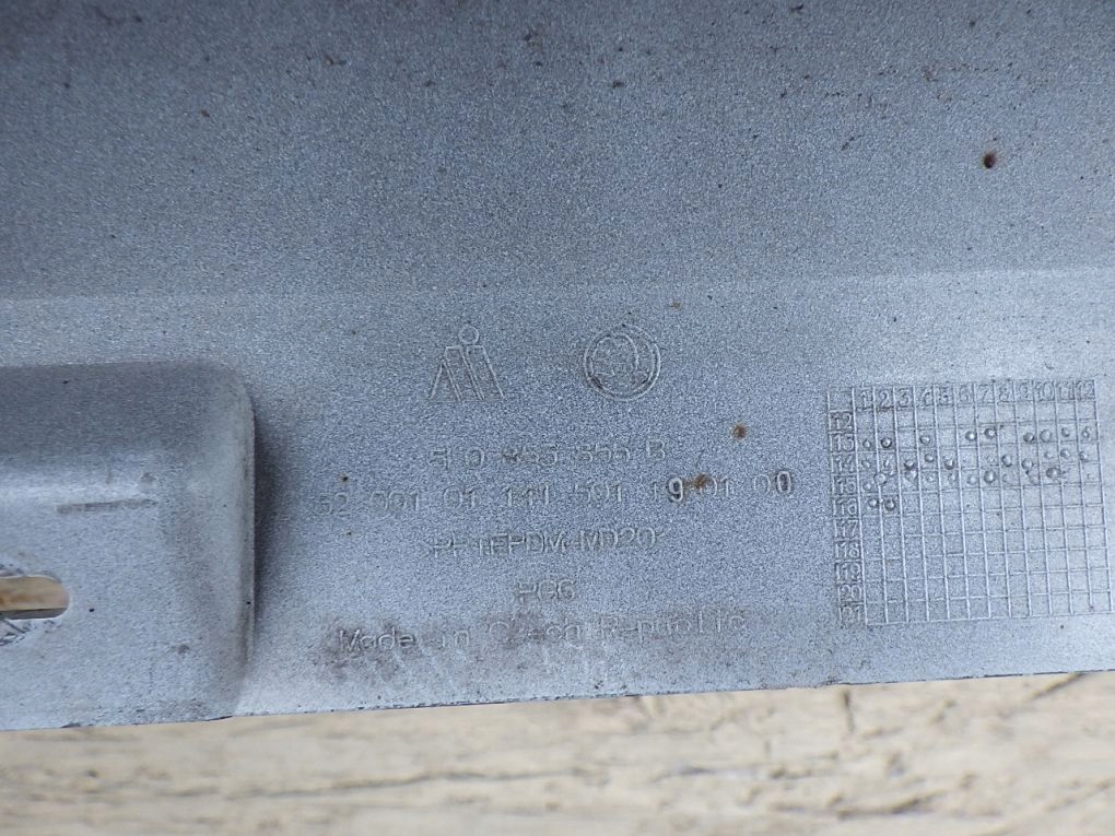SKODA YETI LIFT 5L0853856B cap threshold moulding right