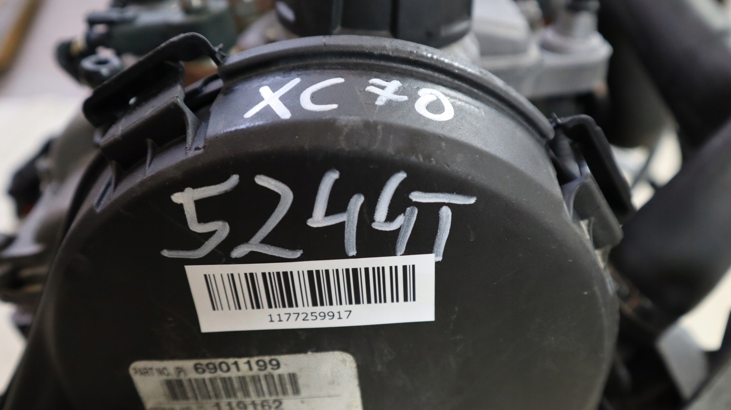 volvo XC70 2.4 D5 Двигатель D5244T