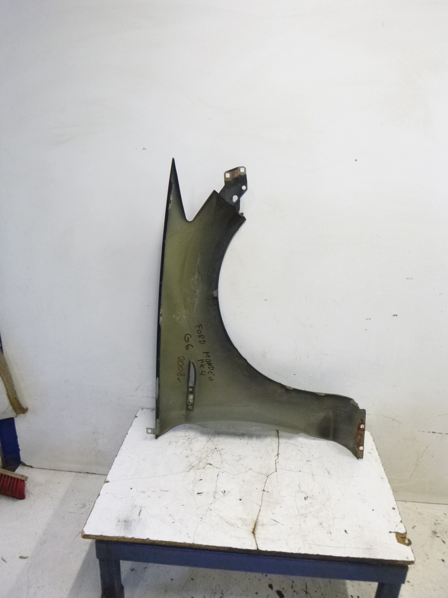 fender front left Ford Mondeo MK4 08r Kod G6