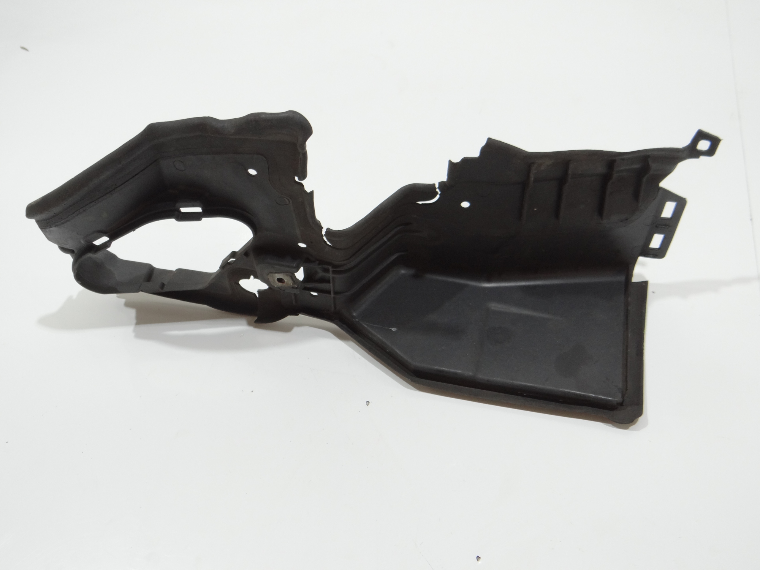 drain air right BMW E60 LCI M PAKIET 7897176 (4287266)