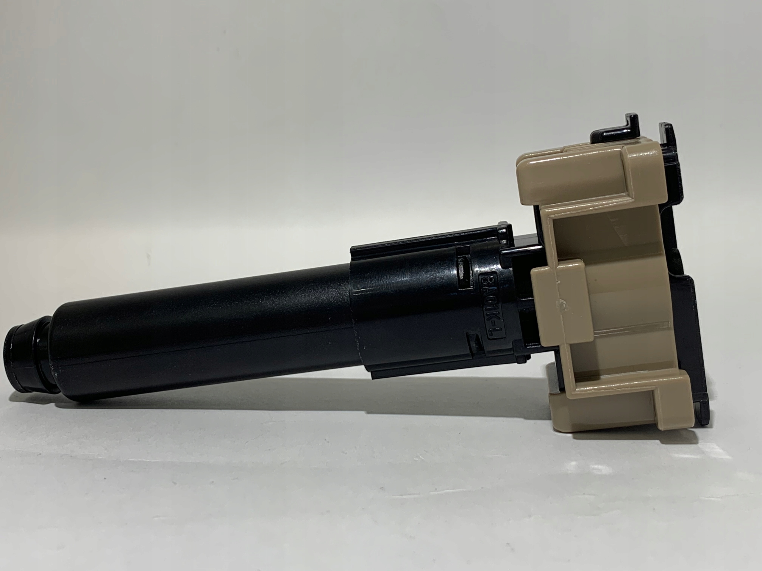 LAND CRUISER PRADO J150 17- SPRYSKIWACZ REFLEKTORA Jakość części (zgodnie z GVO) P - zamiennik o jakości porównywalnej do oryginału