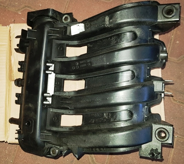 KOLEKTOR SSĄCY R CLIO II,III,IV 1.2 16V 8200762352 Typ samochodu Samochody osobowe