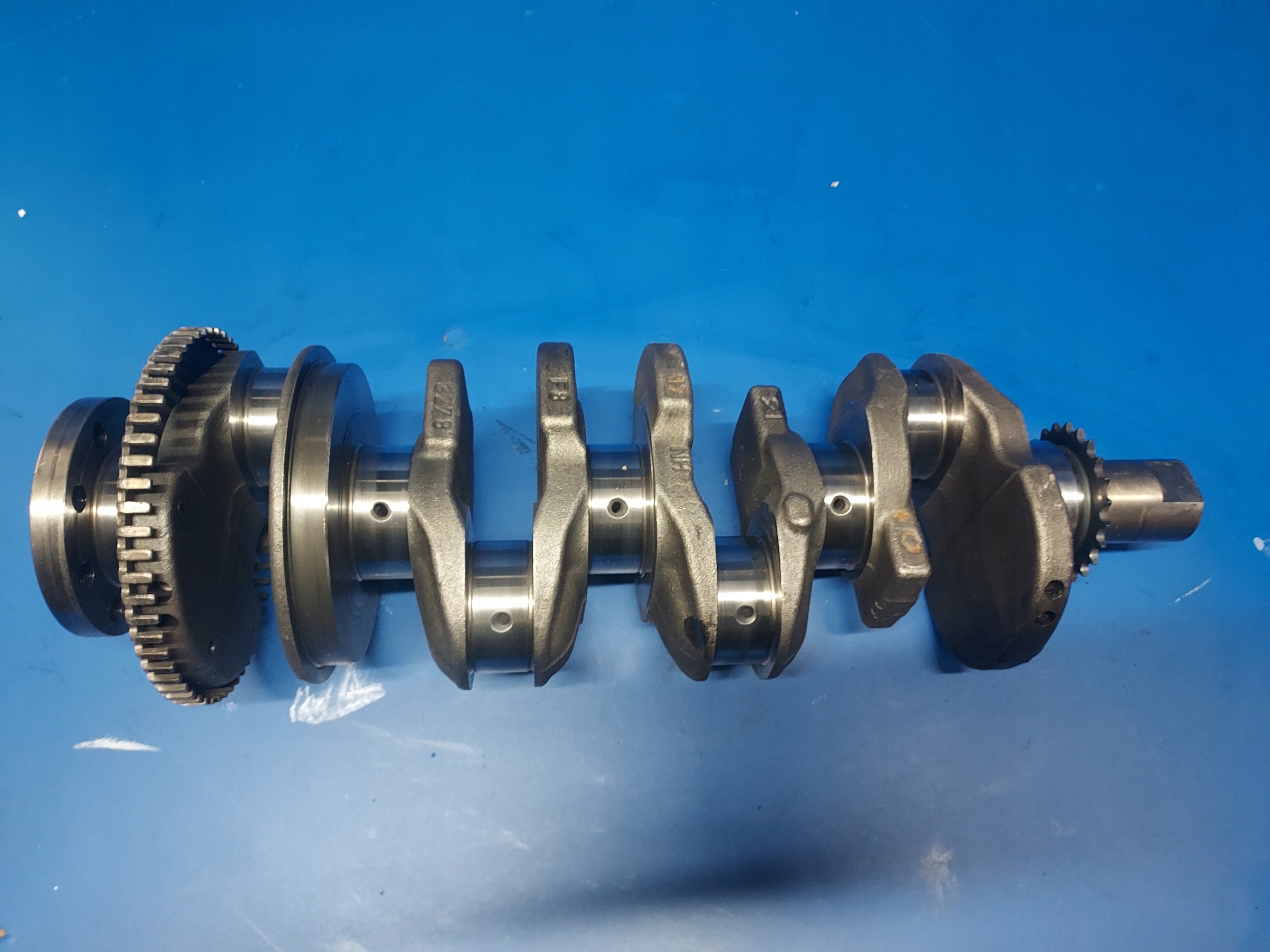 WAŁ KORBOWY RENAULT NISSAN OPEL 2.0 DCI CDTI M9R 3278