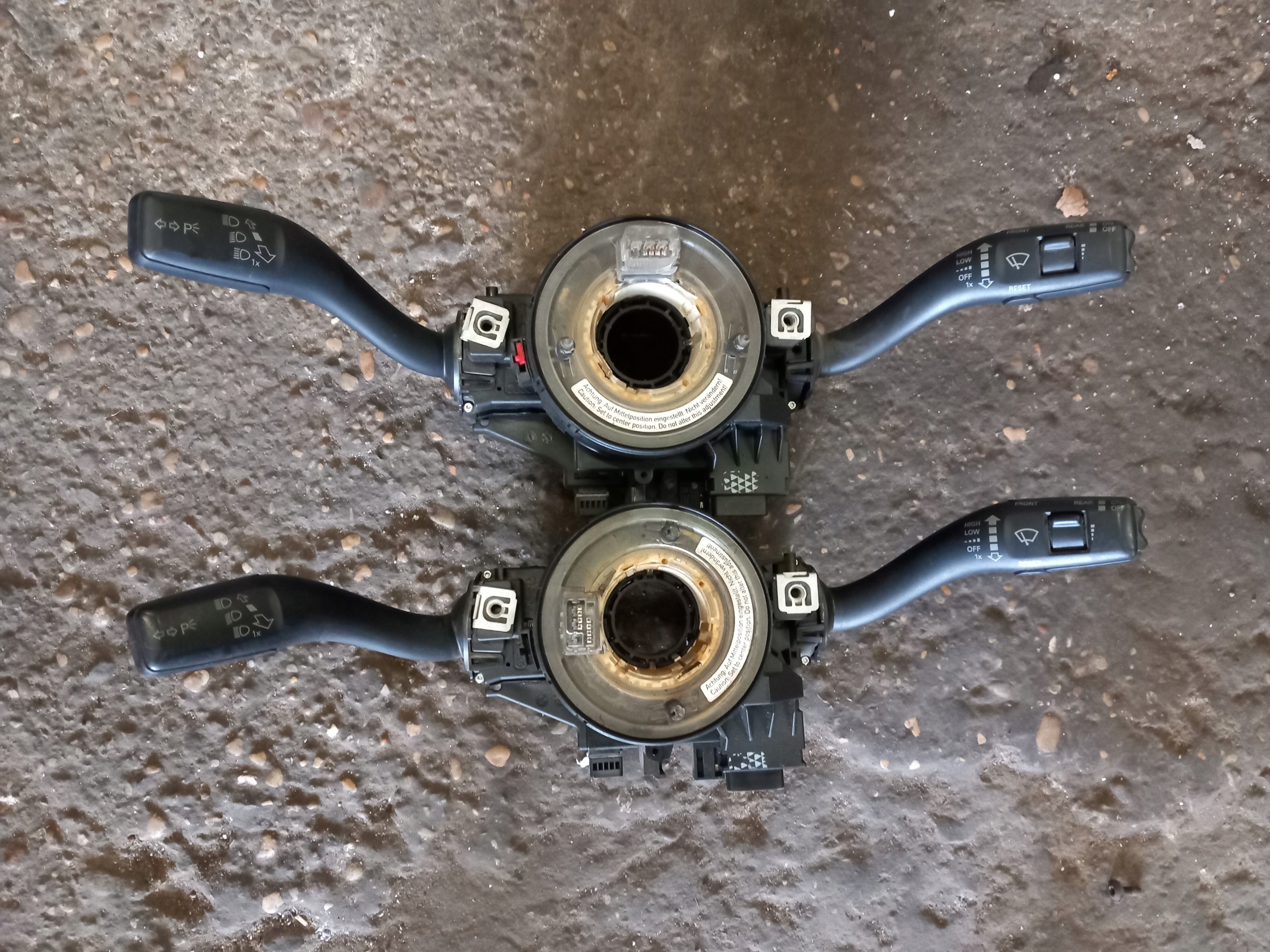 AUDI A3 8P steering wheel levers and controls ring 8P0907137CD