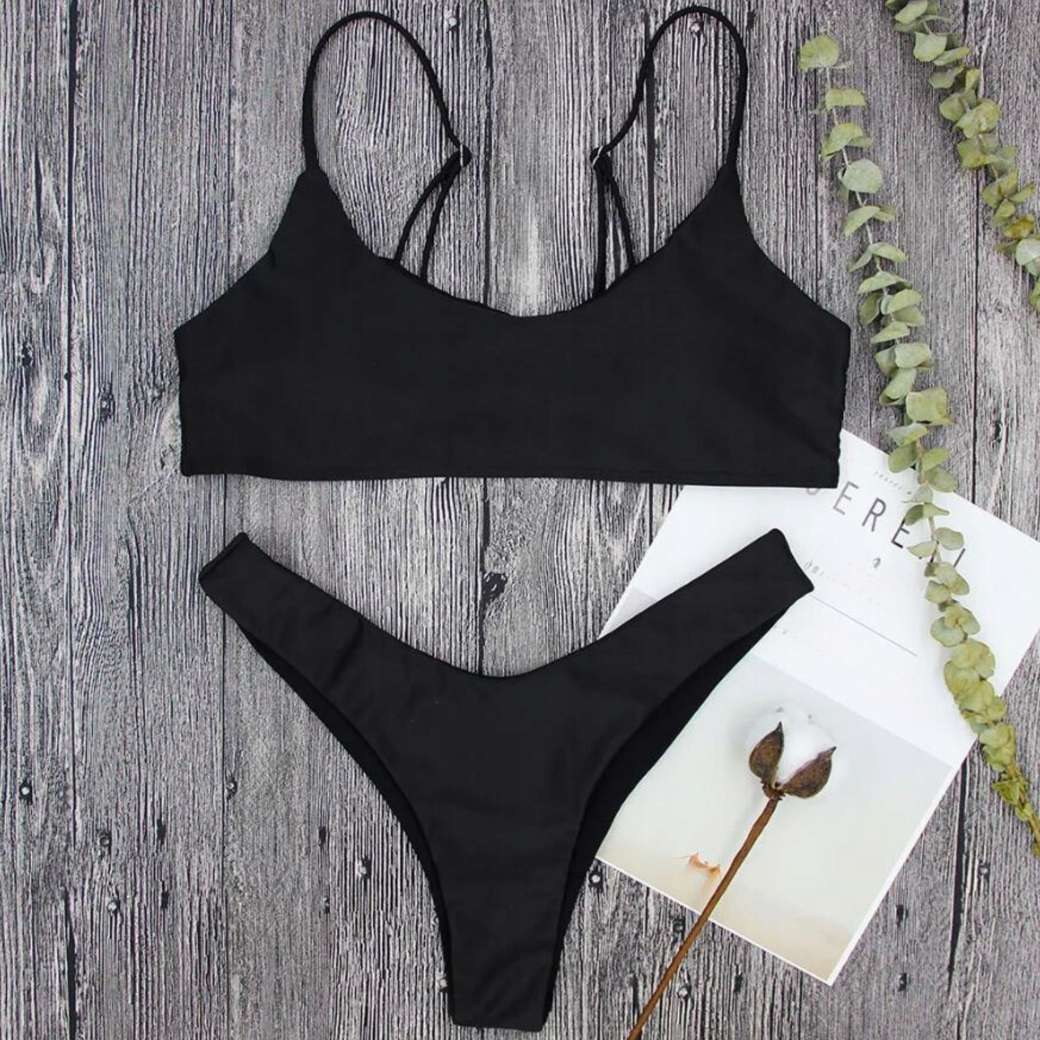BIKINI STRÓJ KĄPIELOWY KOSTIUM CZARNY DWUCZĘŚCIOWY STRINGI MODELUJĄCY XS Materiał dominujący poliamid