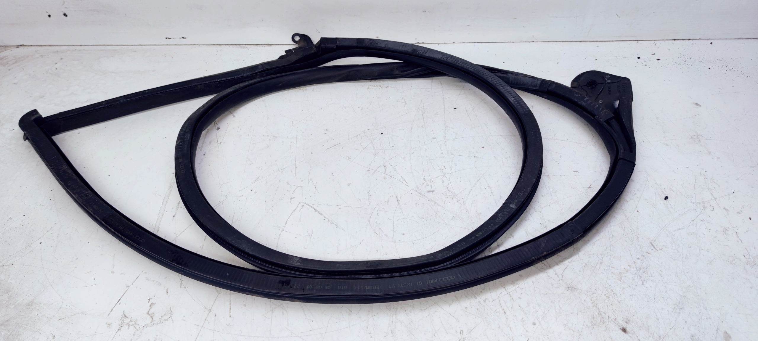 gasket door right front AUDI A5 8T 8T8831708