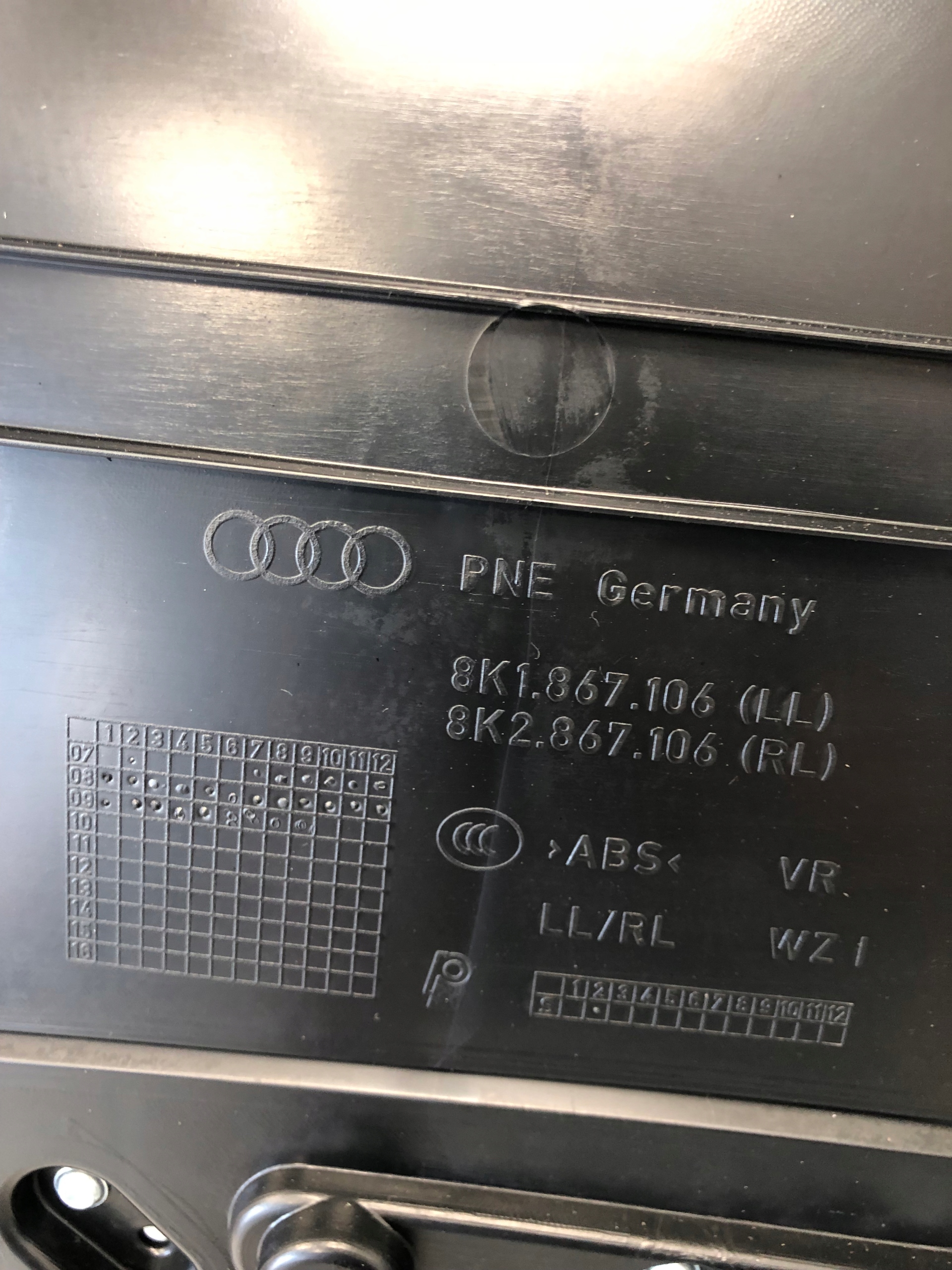 side door right front AUDI A4 B8 8K1867106