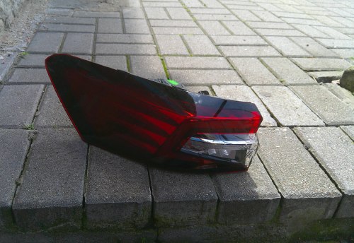 SKODA SUPERB IV 3P0 KOMBI 24+ LEWA TYLNA LAMPA 3P0945207