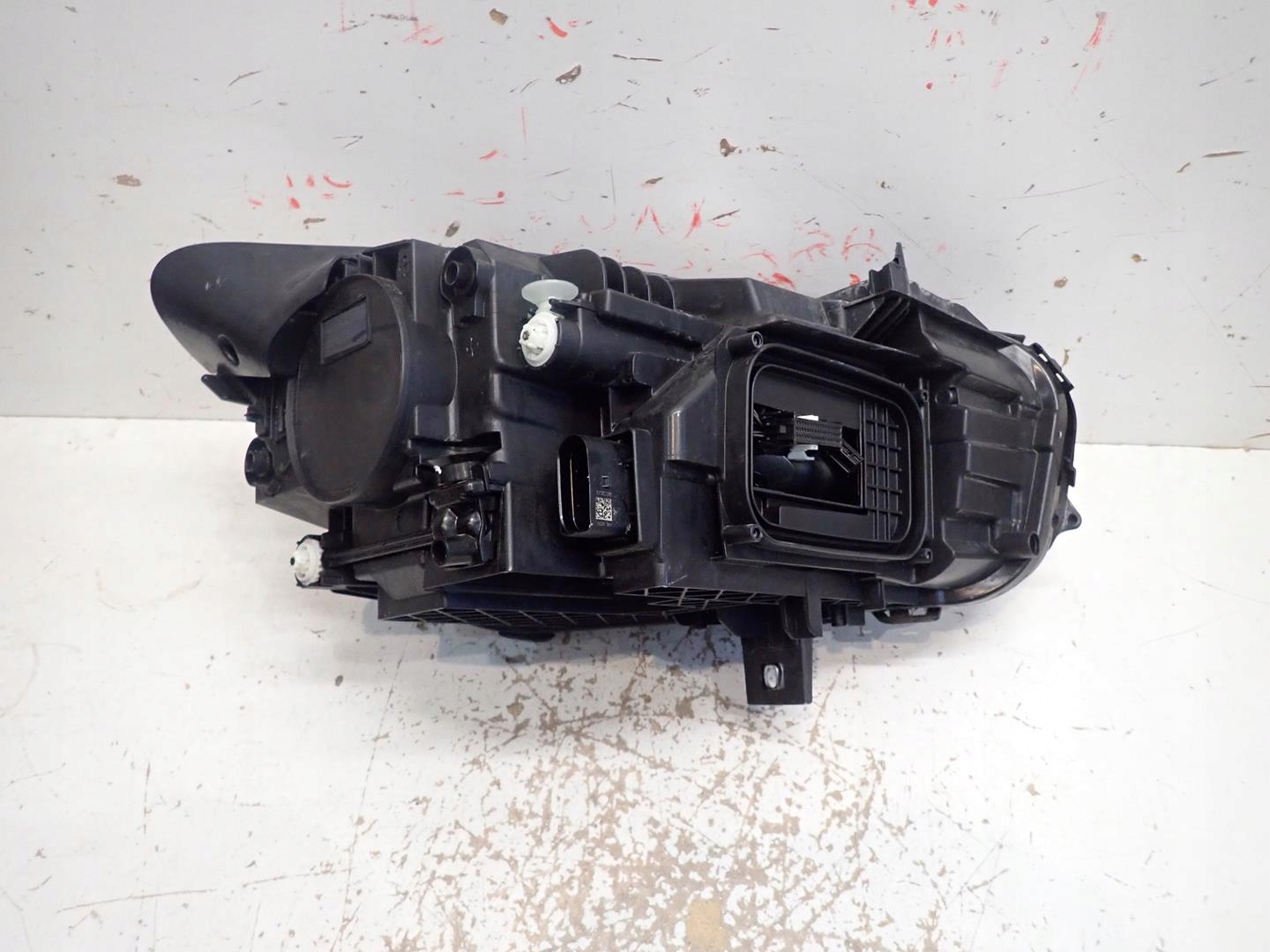 light front left MERCEDES B-KLASA W247 FULL LED