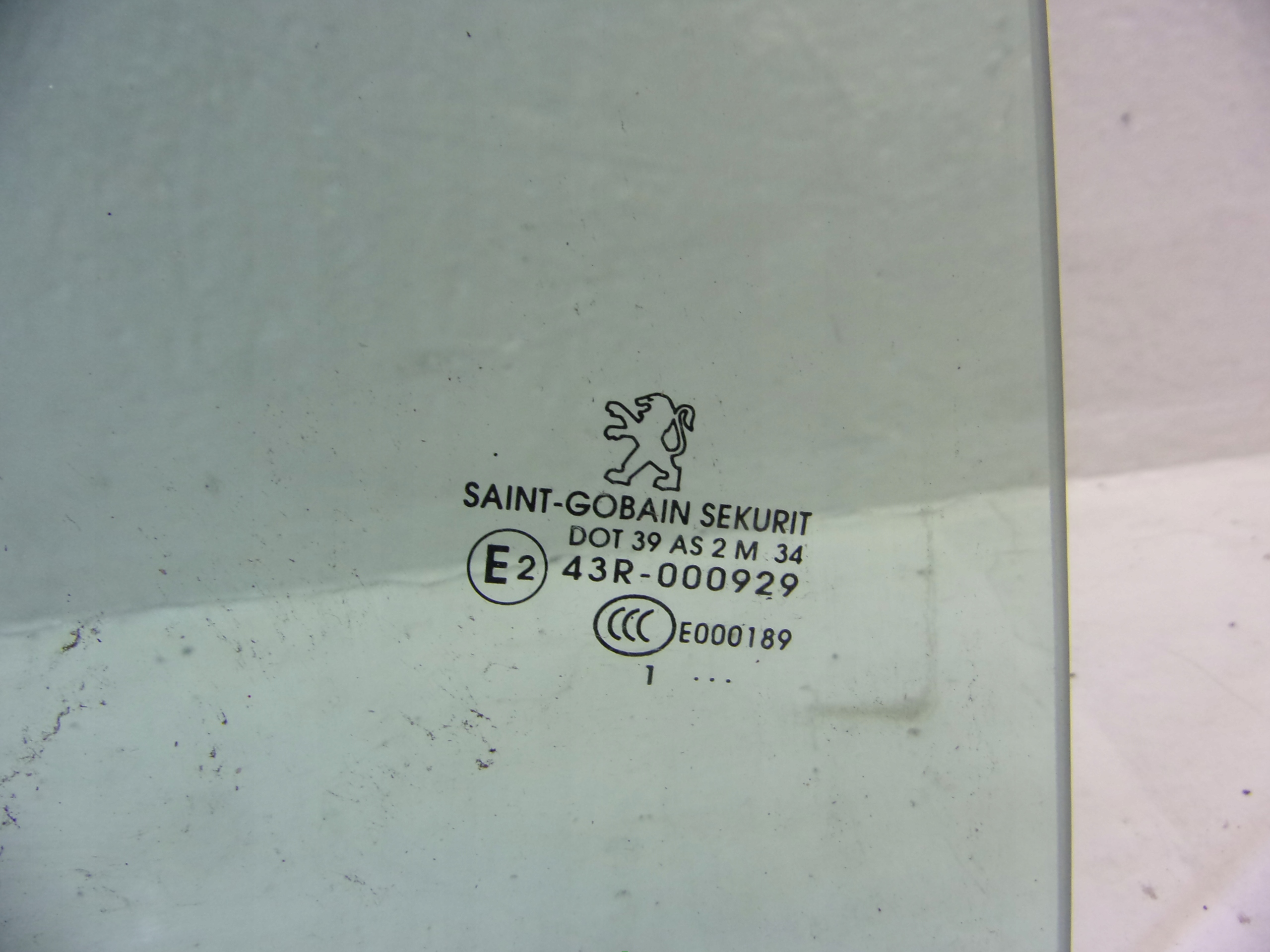 window side right rear door PEUGEOT 308