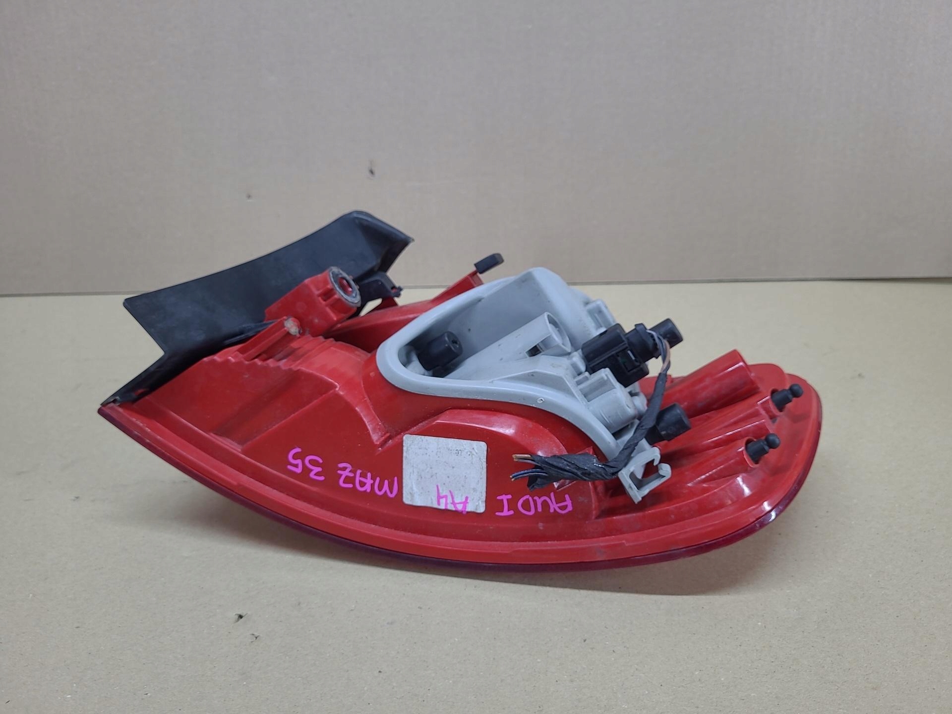 Licht hinten links Seite Audi A4 B8 2009 219701