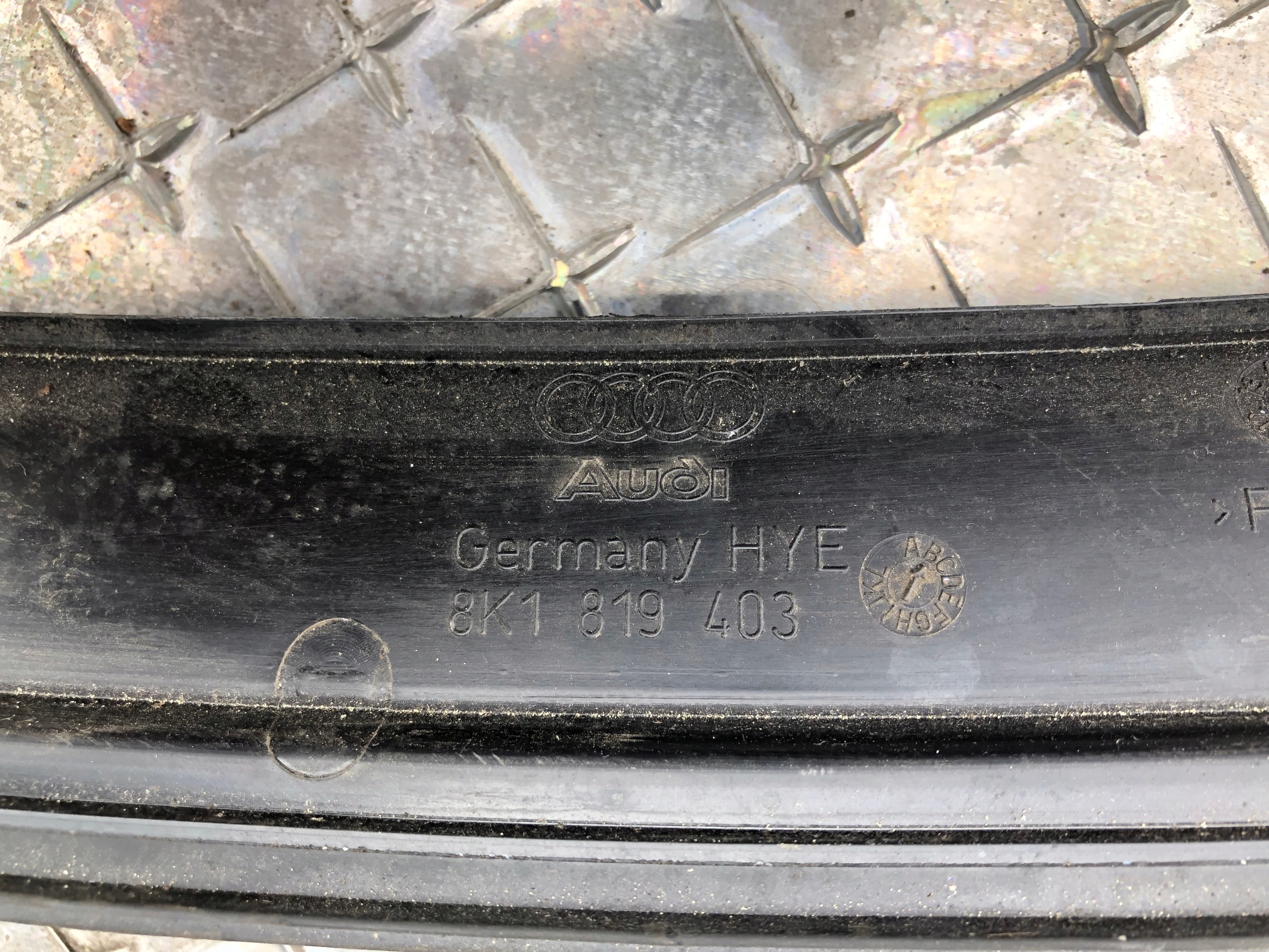 torpedo AUDI A4 B8 8K1819403 EUROPA