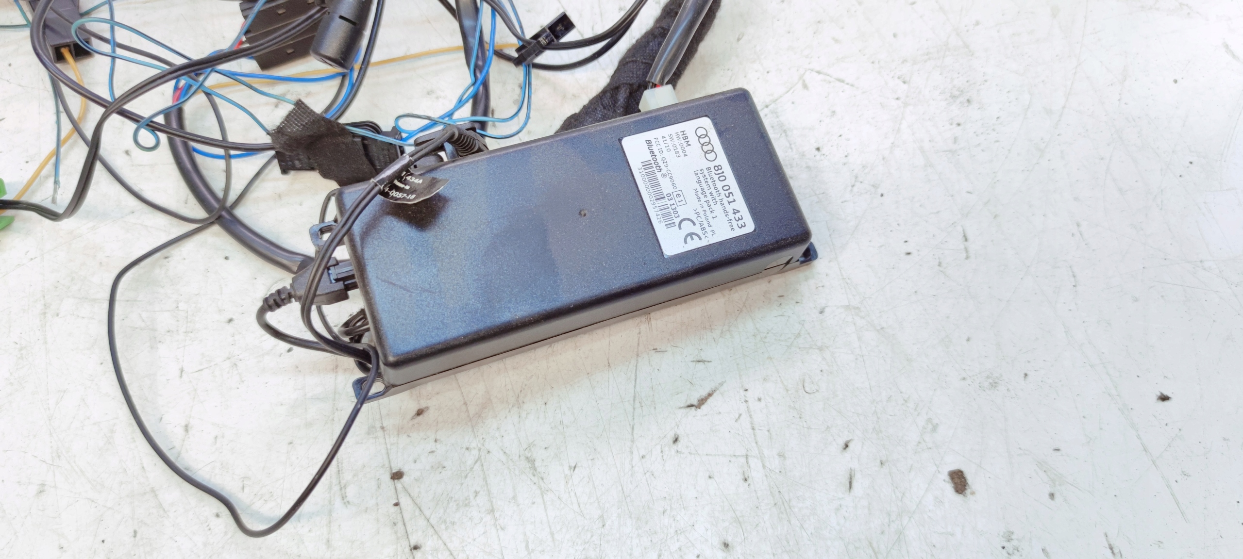 Montaggio GLOSNOMOWIACY AUDI A4 B8 A5 A6 Q5 TT 8J0051433