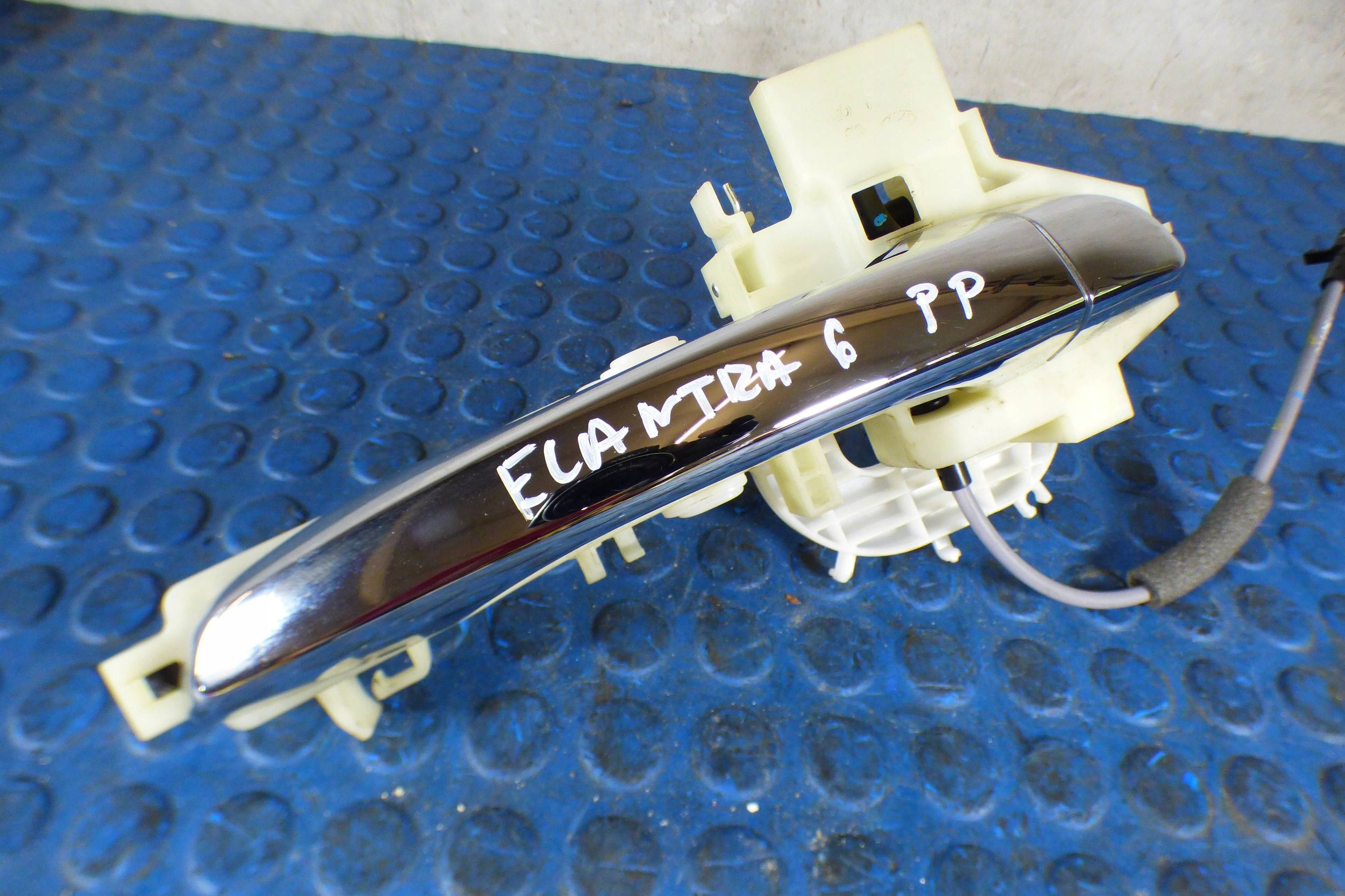 Hyundai Elantra VI handle door right front 92601-03100 chrom st.BDB EUROPA