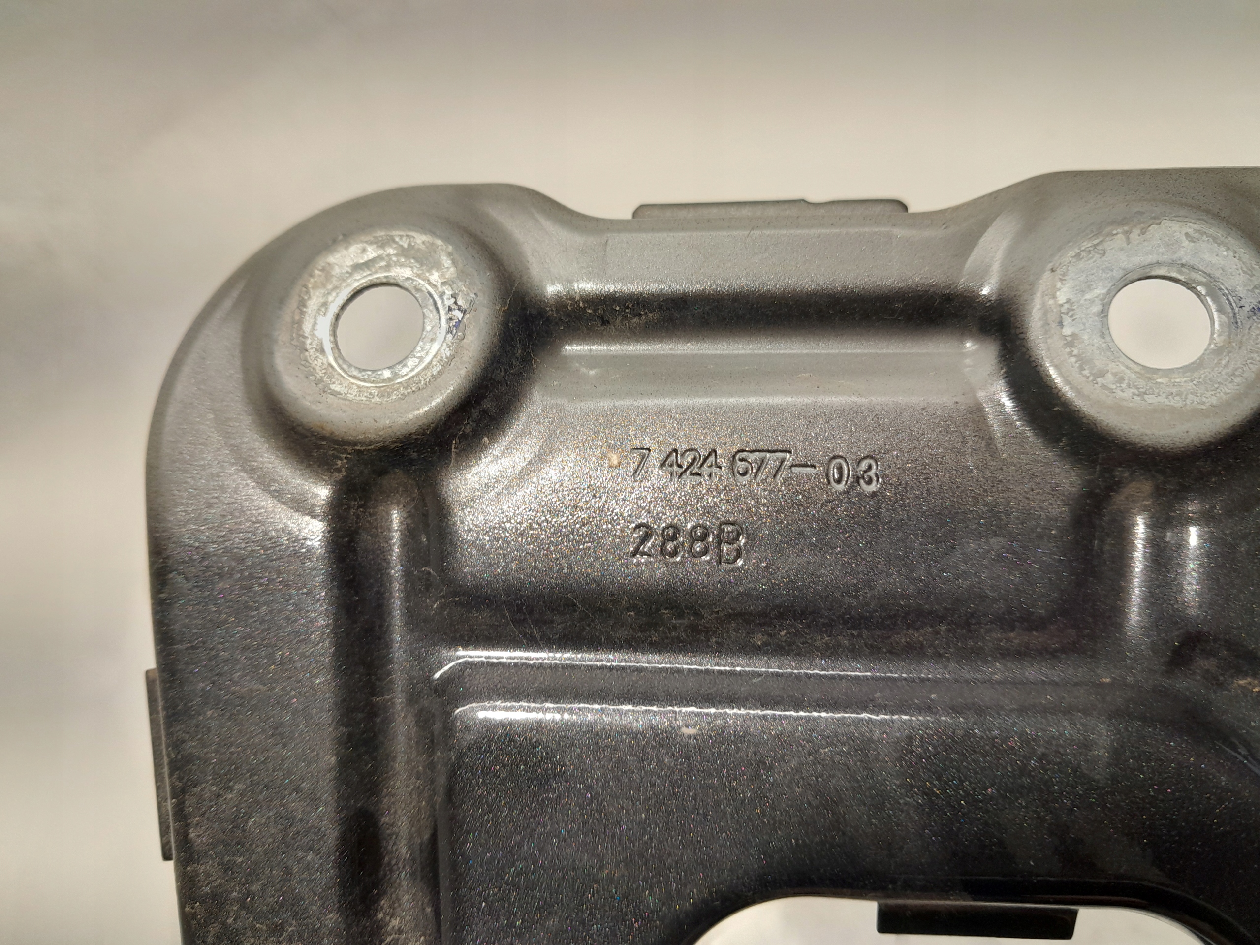 BMW X3 G01 LCI Console Support plaque Aile Gauche 7424677
