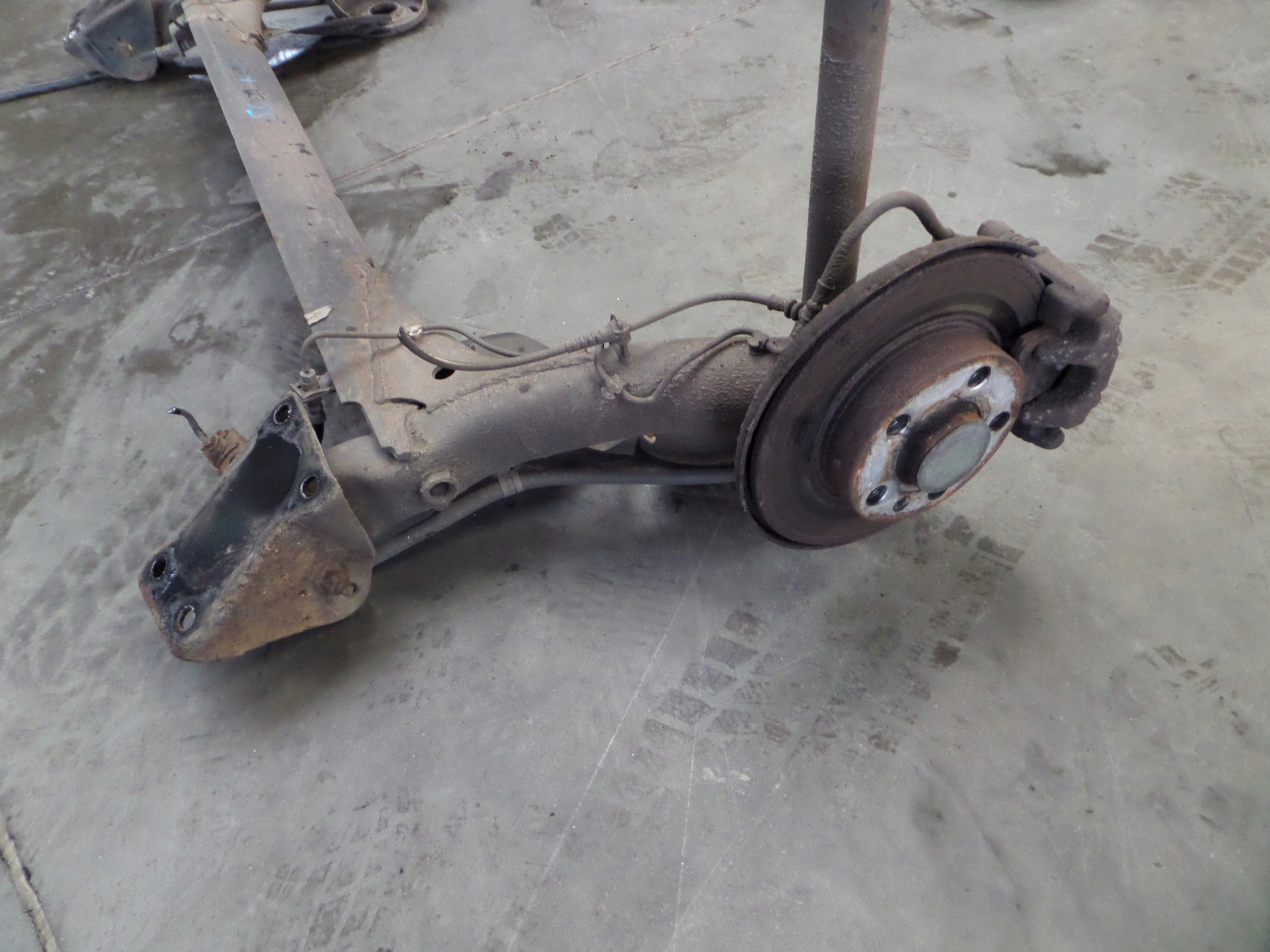 SKODA RAPID HB axis sususpension sider rear part discs