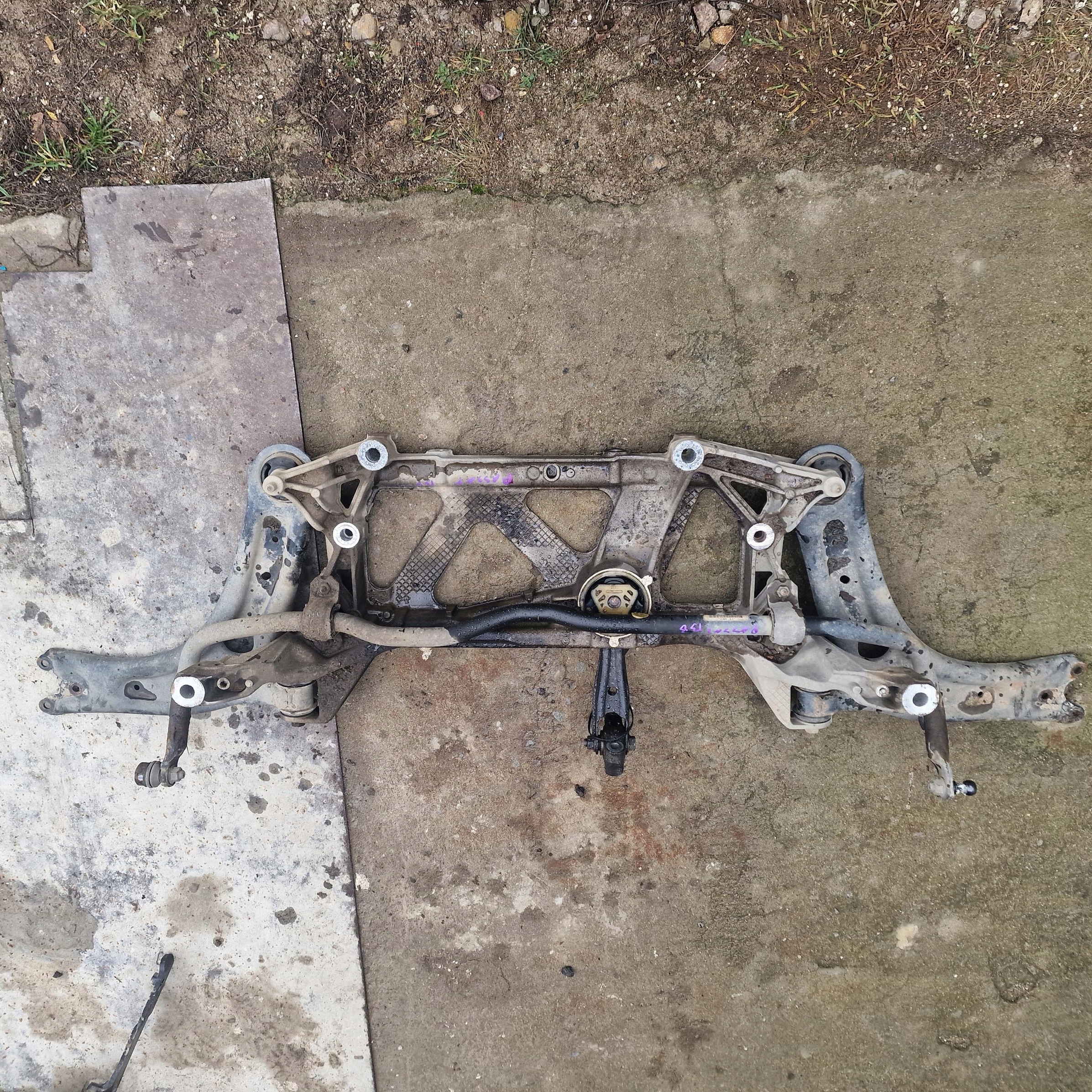 SANKI WAHACZE KPL. PASSAT B8 3Q0199369E